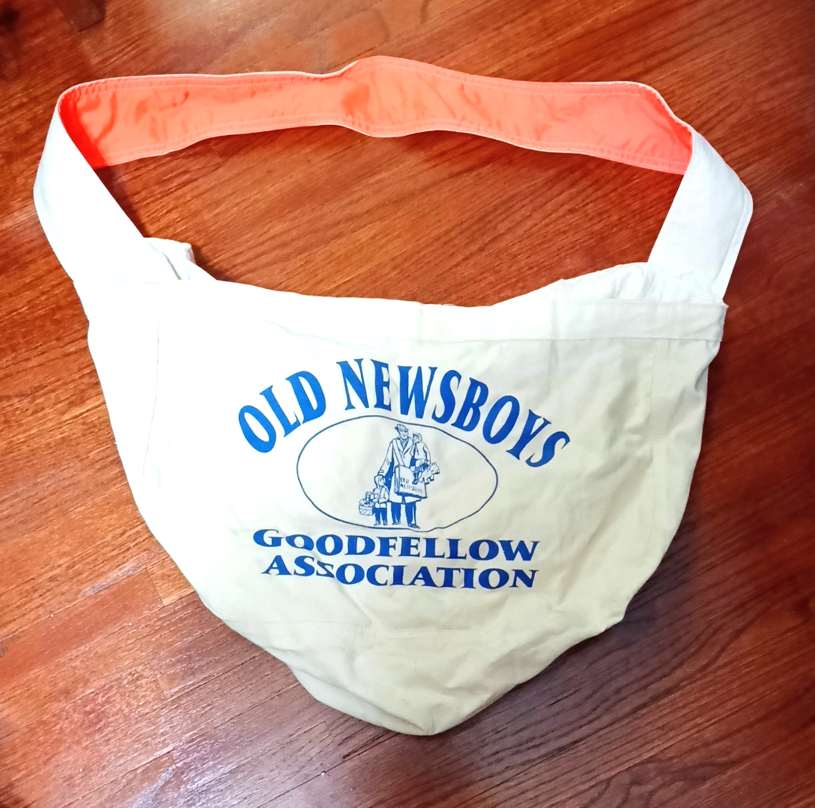VINTAGE OLD NEWSBOYS GOODFELLOW ASSOCIATION NEWSPAPER CARRIER BAG LOOKS UNUSED