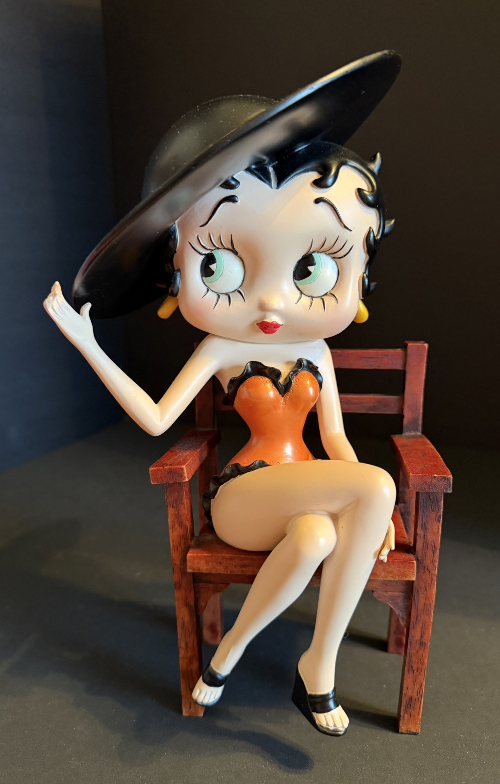 Vintage Rare Betty Boop Figurine Sitting in Chair - Excellent Condition