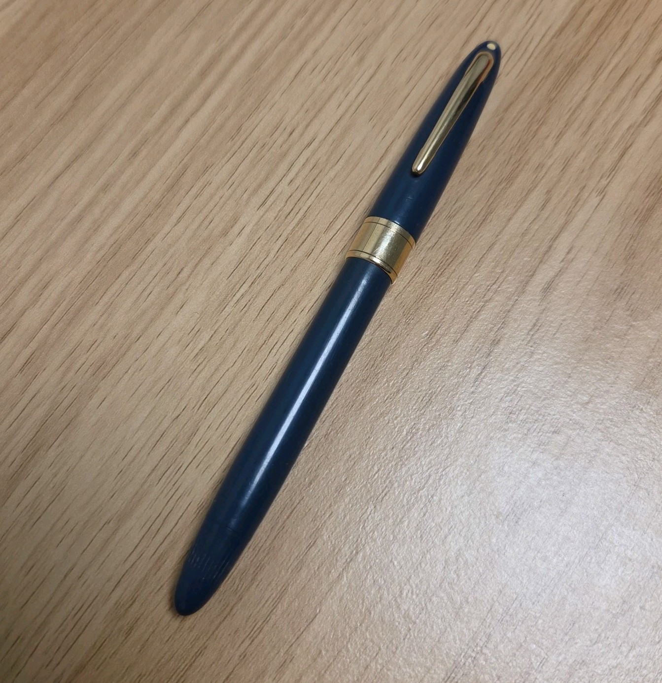 Vintage Sheaffer White Dot Blue Fountain Pen 14K Gold Nib Gold Trim