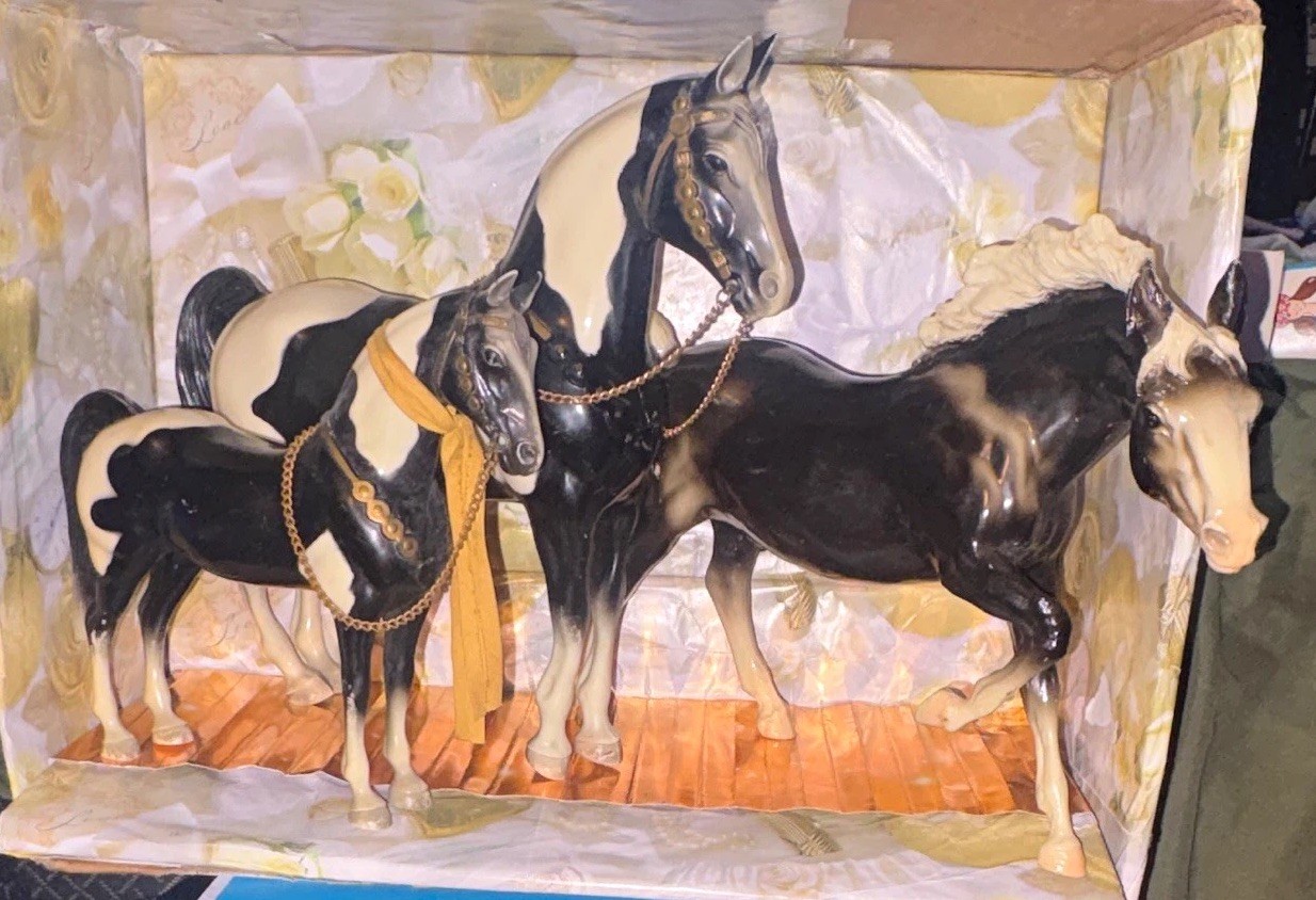 Black & White Plastic Horse Figurine Set w/ Gold Tack, Boxed (3 Horses)