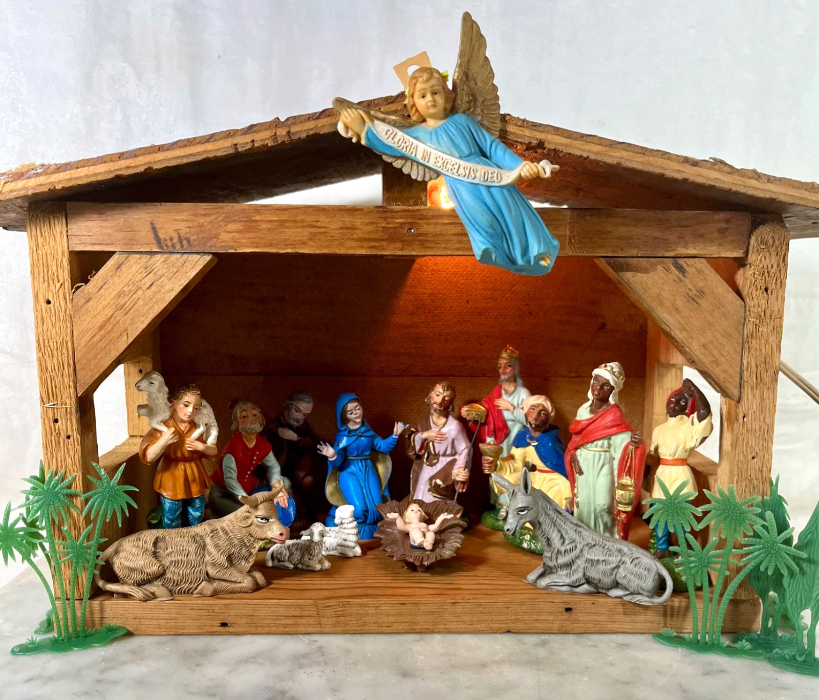 Vintage 1960s Italian Nativity Set Italy 15 pc Figures Wood Stable Creche MCM