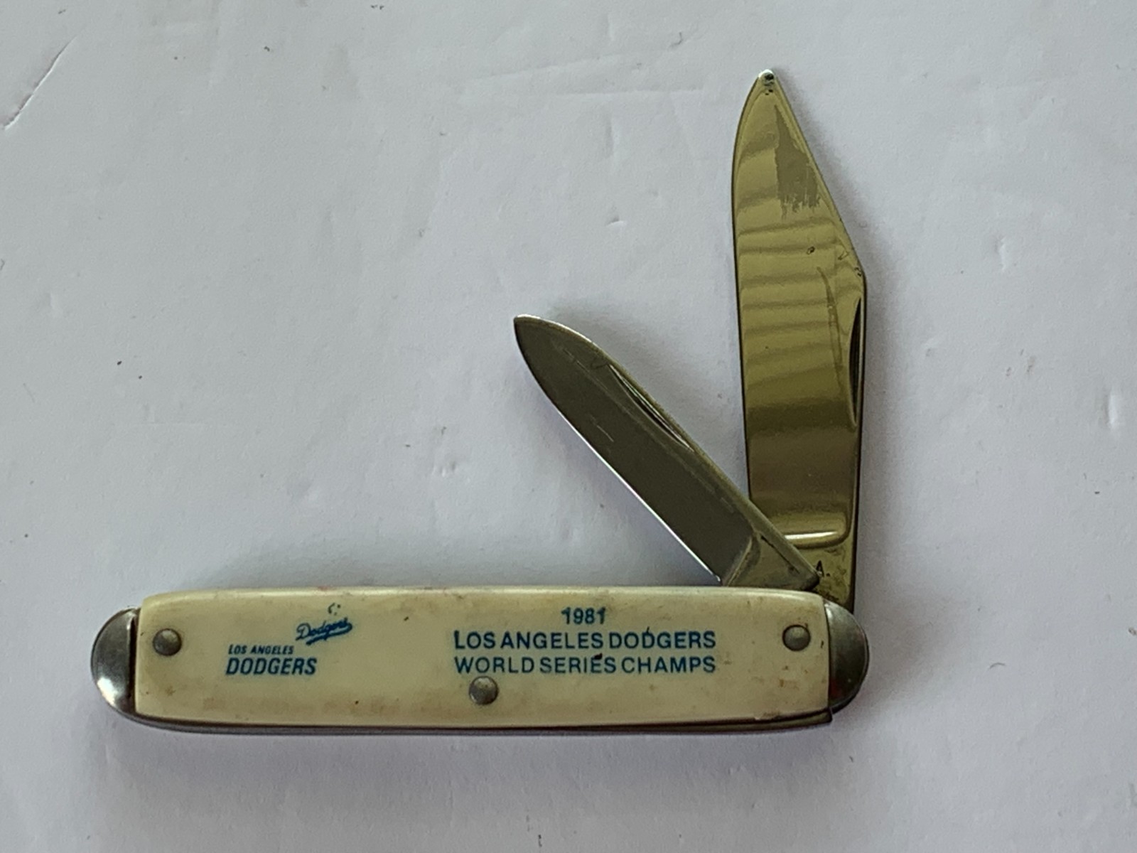 Vintage 1981 Los Angeles Dodgers World Series Champs 2-Blade Pocket Knife Used