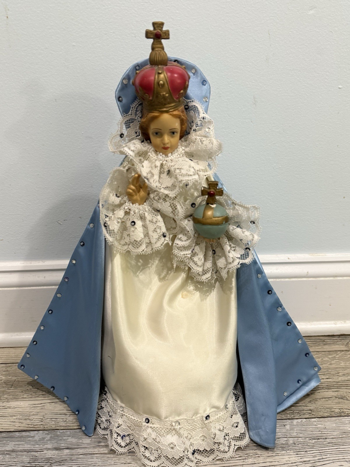 * GLORIOUS VINTAGE INFANT JESUS OF PRAGUE STATUE FROM NUNS CONVENT 17 3/4”