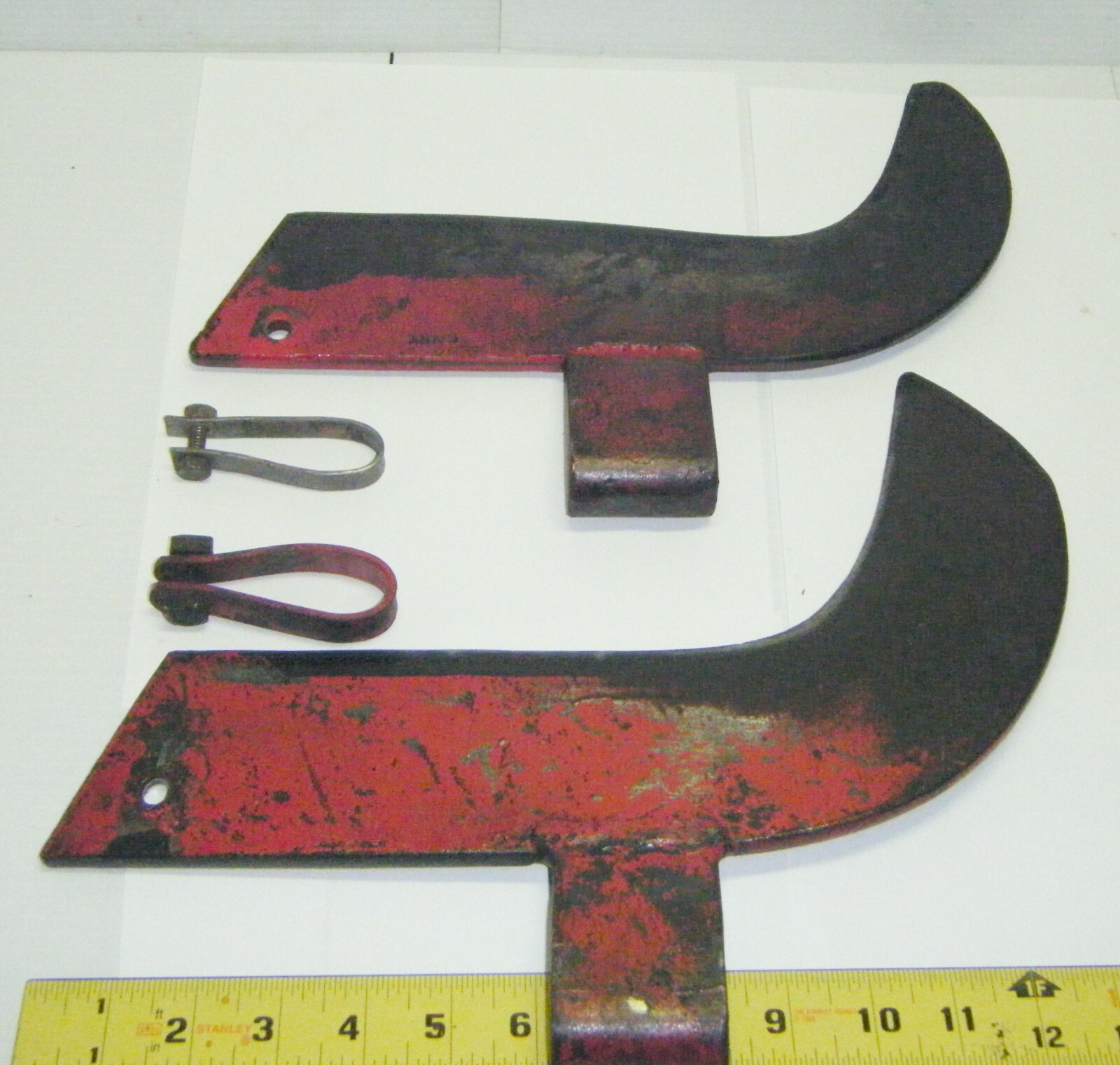 2 Vintage GNRY Great Northern Railway Brush Axes