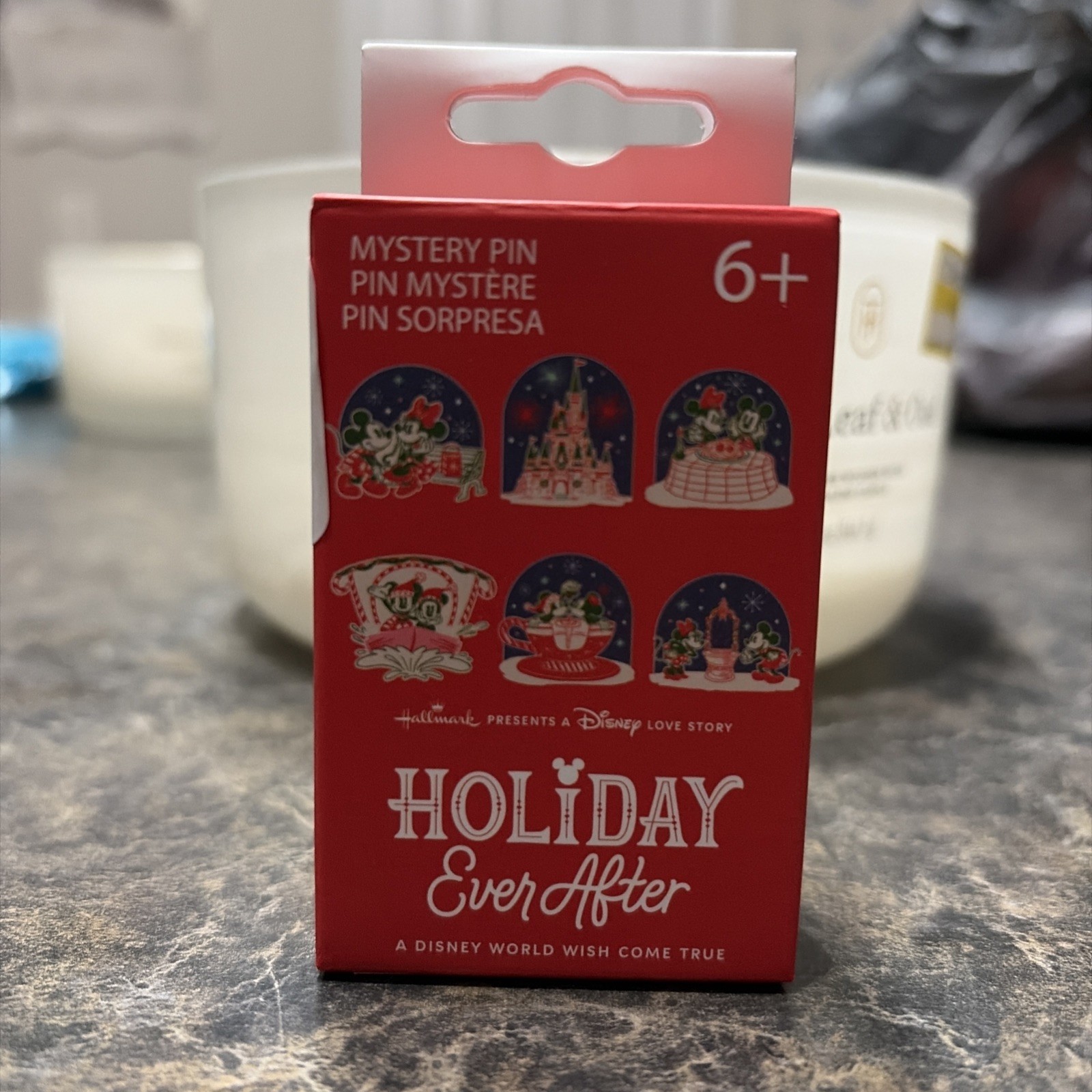 Disney Hallmark Holiday Ever After Mickey & Minnie Christmas Mystery Box Pin New