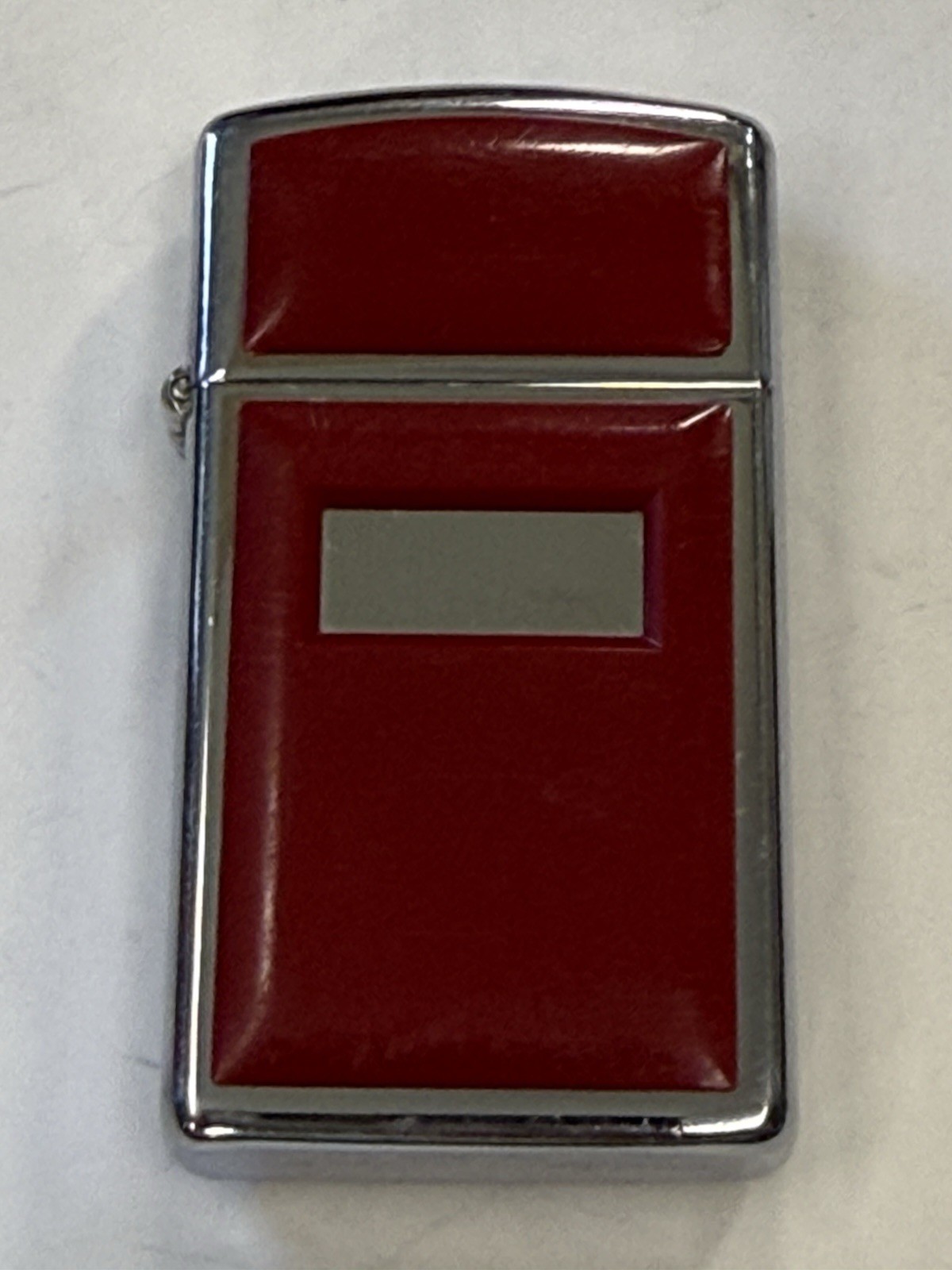 ZIPPO 1979 RED ULTRALITE SLIM LIGHTER NEVER FIRED U370