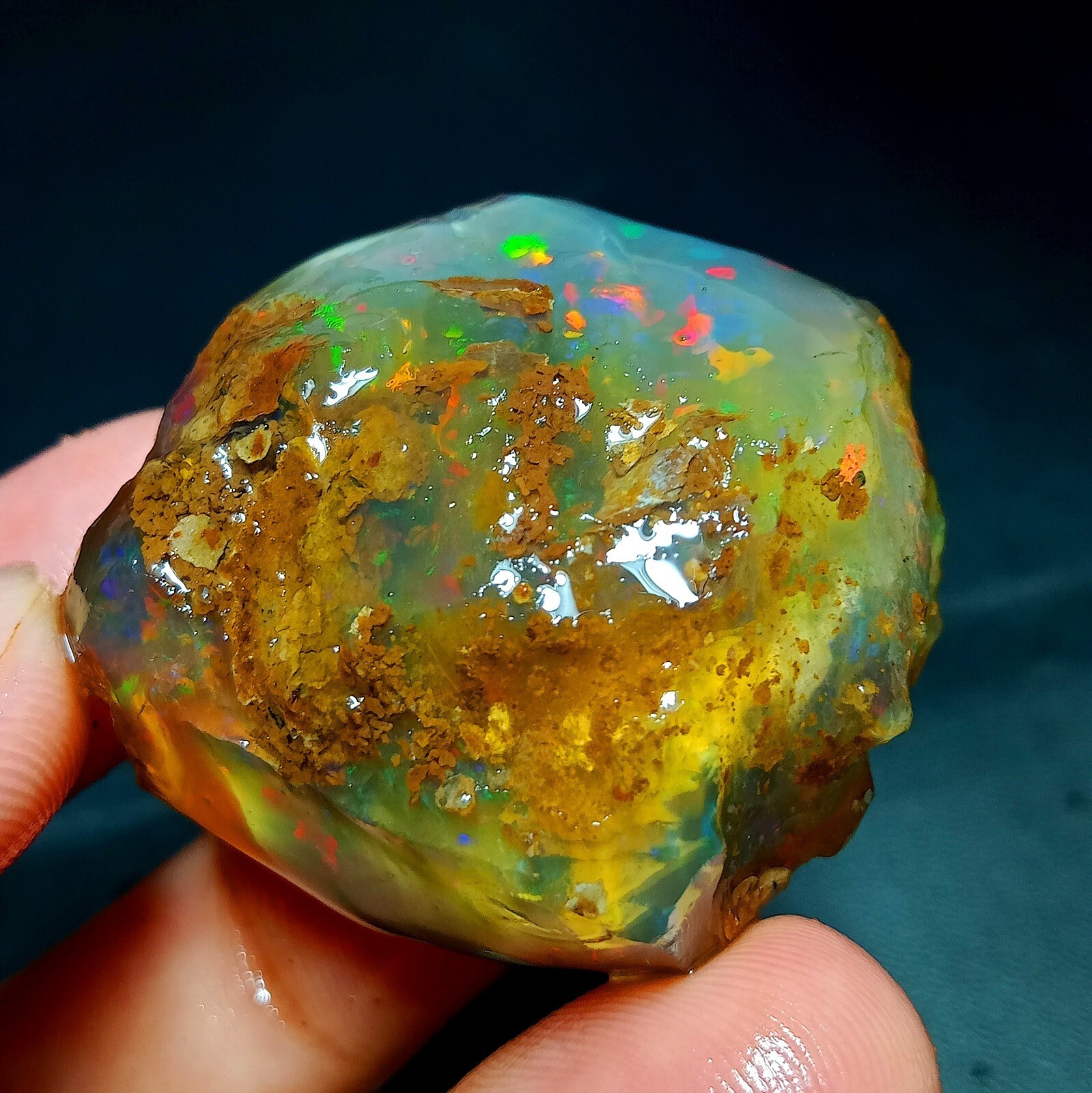 158ct Welo Opal Rough Natural Ethiopian – Green Fire Bands – 35×34×24 mm