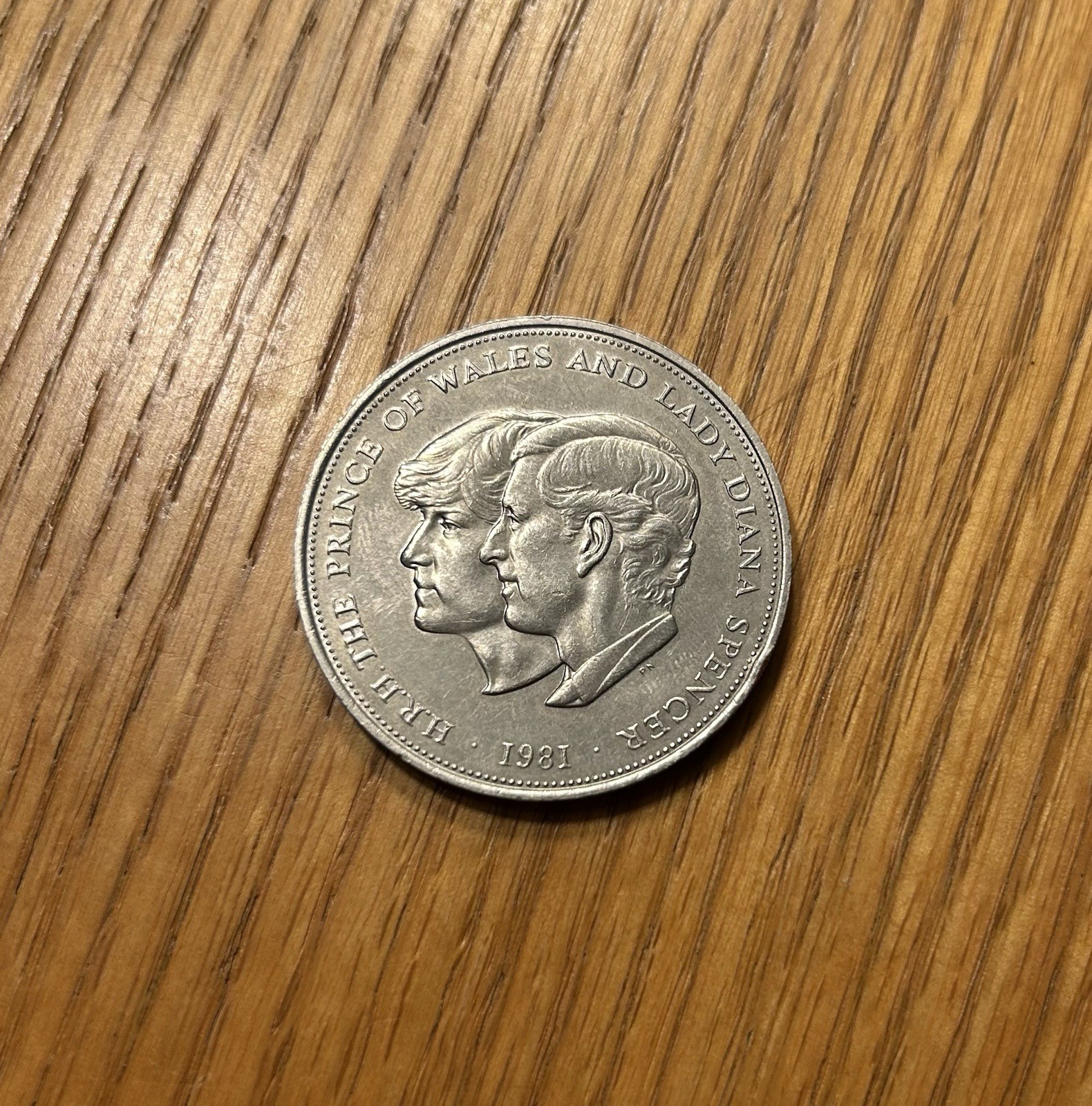 1981 - Royal Wedding Commerative Crown Coin - Prince Charles & Diana Spenser