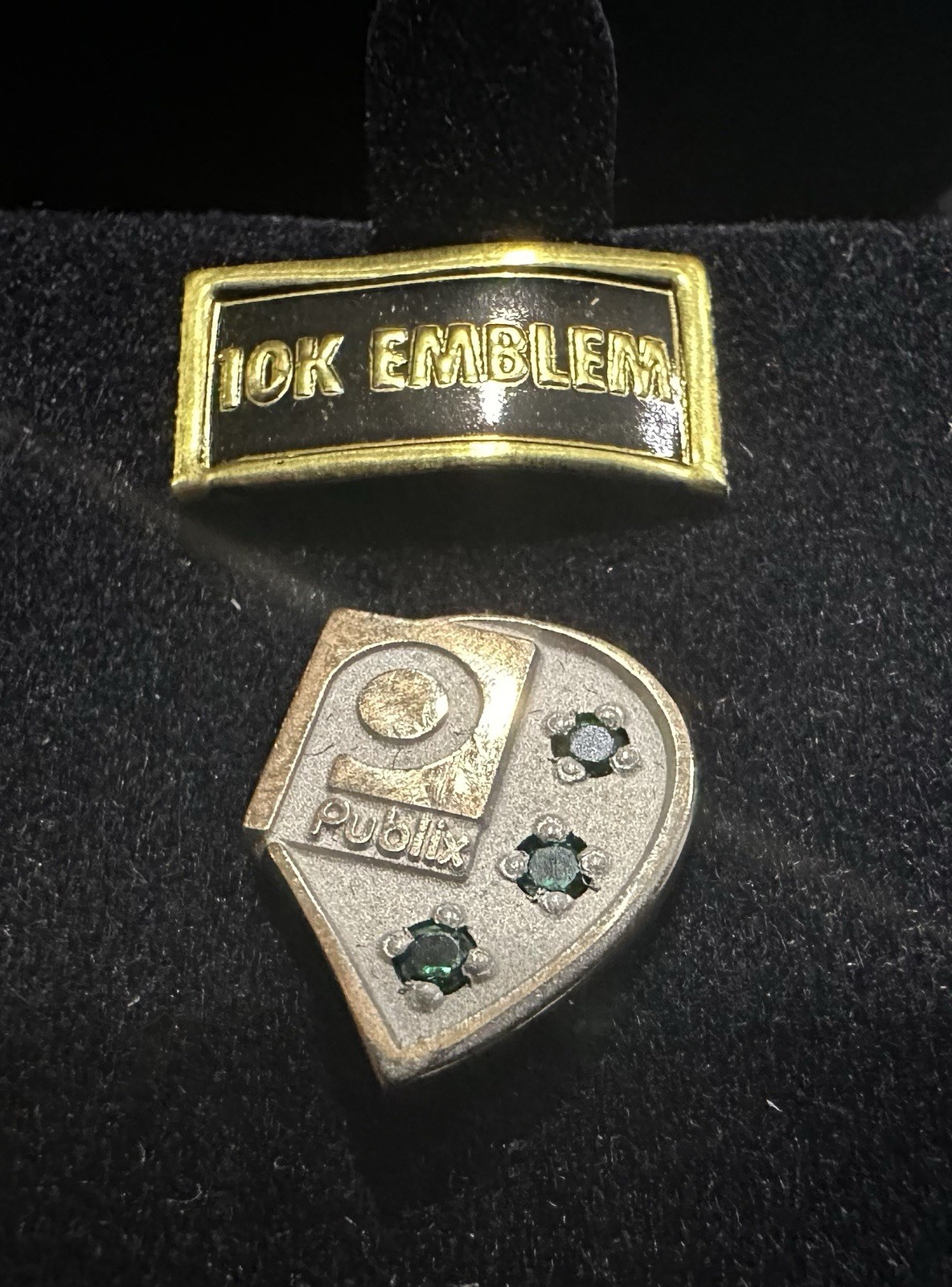 Vintage Publix 10K Gold 10 Year Employee Service Lapel Pin Tie Tac 3 Emeralds