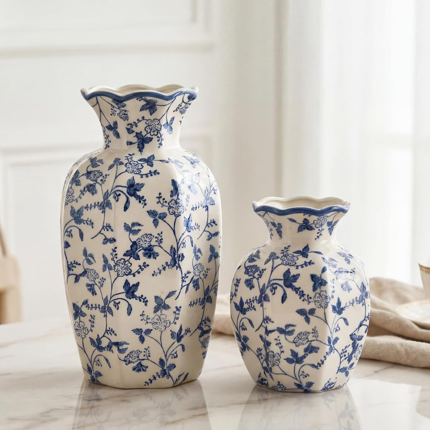 2 Pcs Blue and White Vintage Vase Ceramic Chinoiserie Floral Vase 9.5'' 6'' 2 Pcs Blue and White Vintage Vase Ceramic Chinoiserie Floral Vase 9.5'' 6''