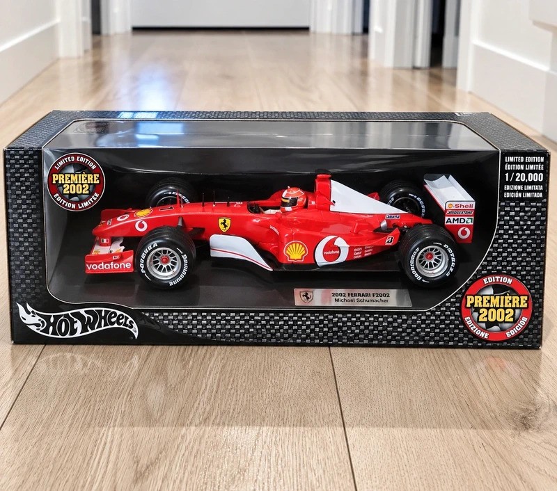 Hot Wheels 1:18 Ferrari F2002 Michael Schumacher F1 Diecast Model