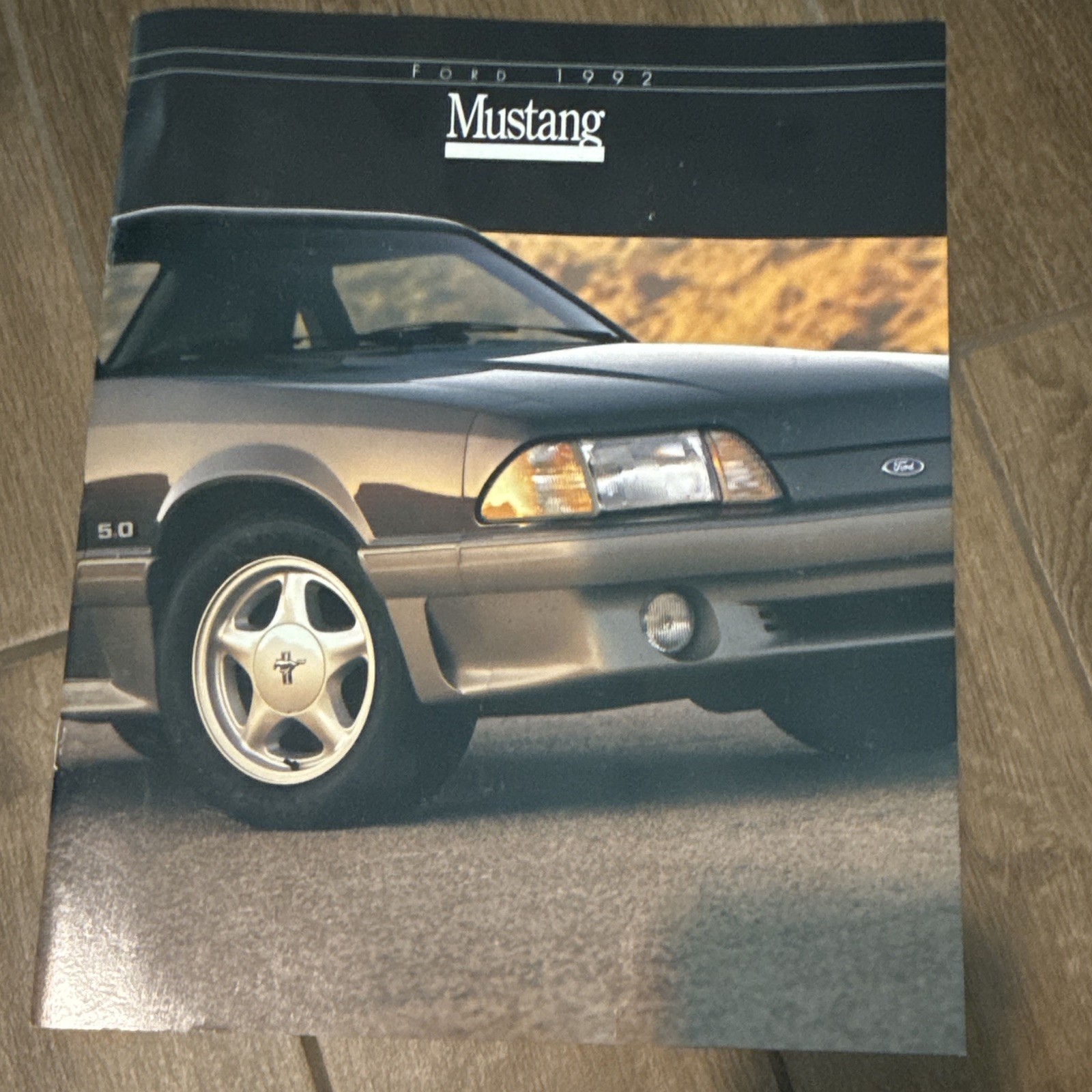 1992 Ford Mustang Automobile Dealer Brochure
