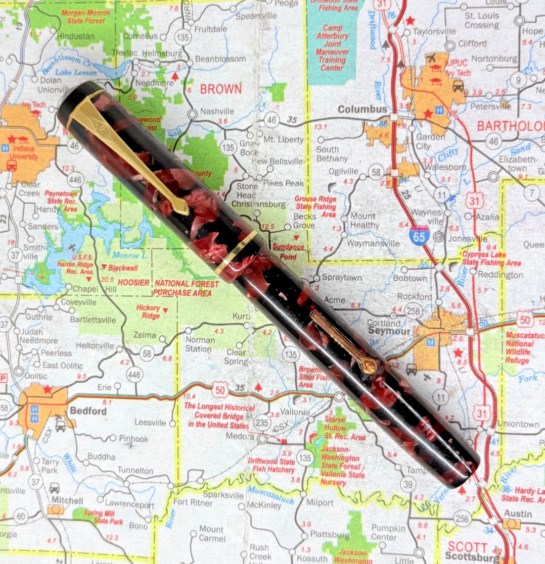Vintage Conway Stewart 286 Fountain Pen, Red Marble with 14k gold nib, restored