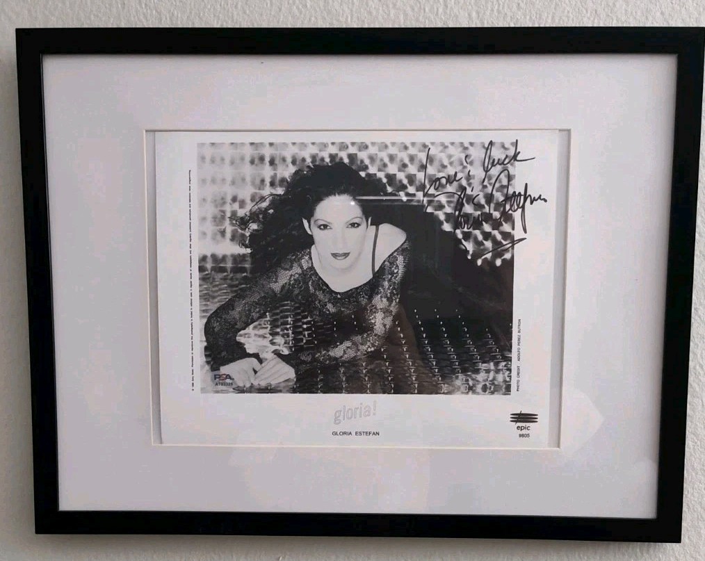 GLORIA ESTEFAN Signed Epic Records Promo Photo 1998 PSA/DNA COA Autograph Framed