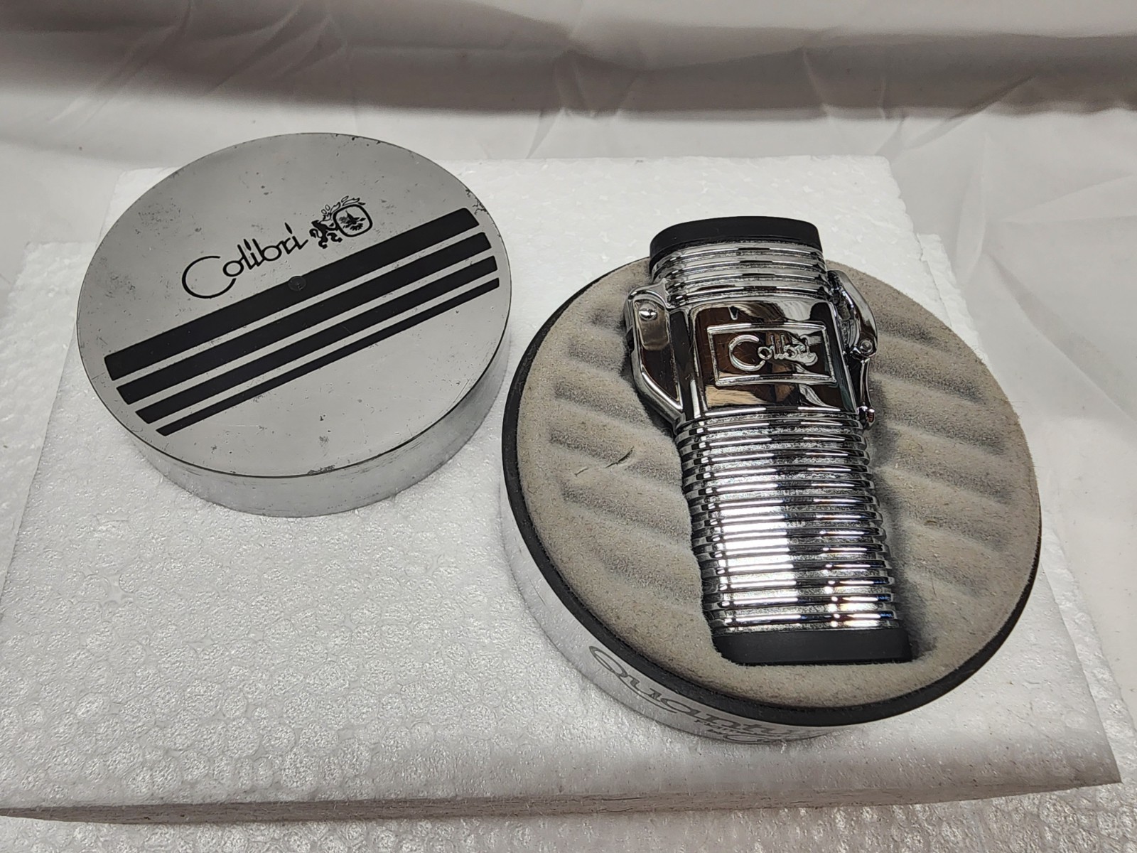 Vintage Colibri Quantum Flameless Lighter Japan 73000 NOS Original Case