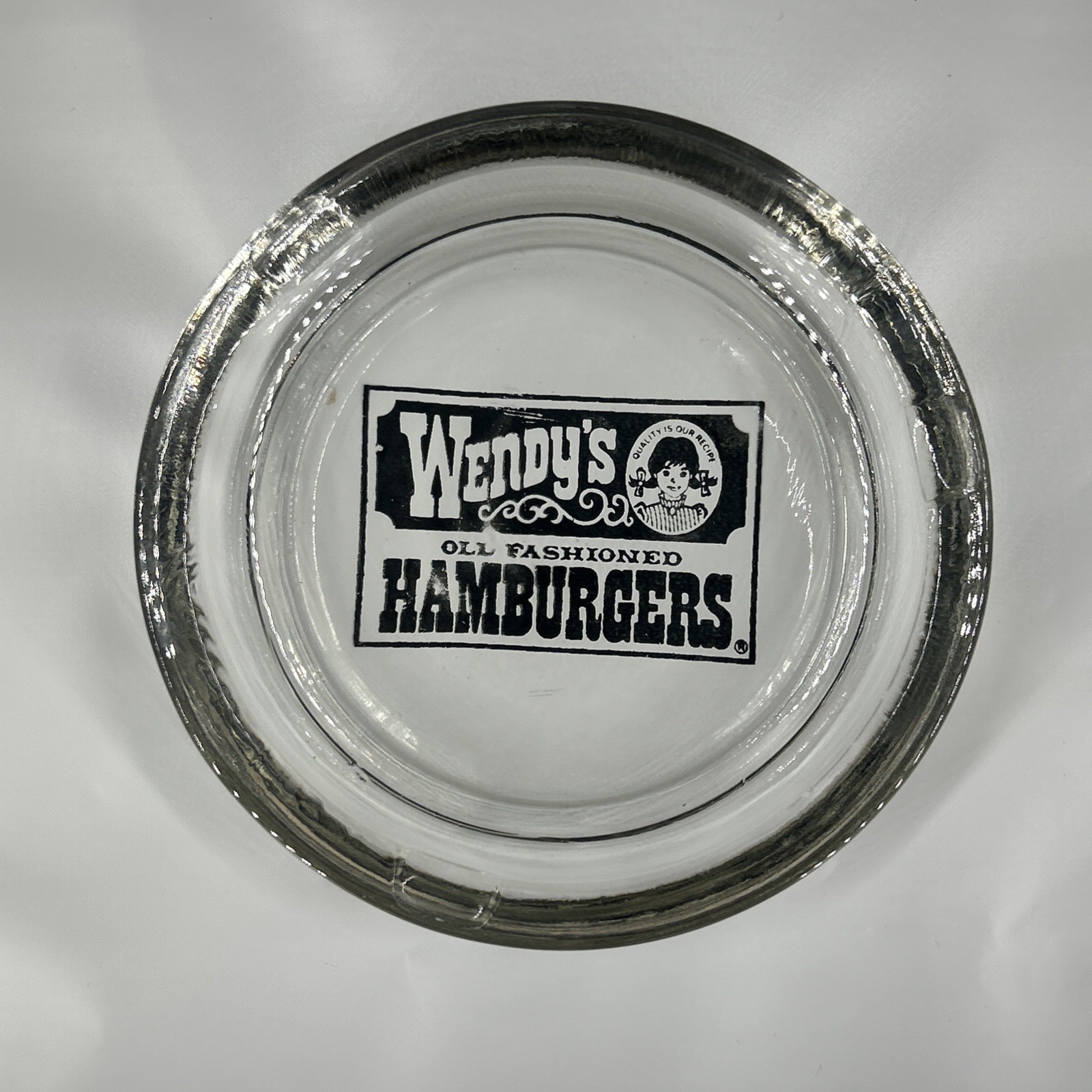 Vintage 1972 Wendy's Old Fashion Hamburgers Restaurant Glass Ashtray 4” Diameter