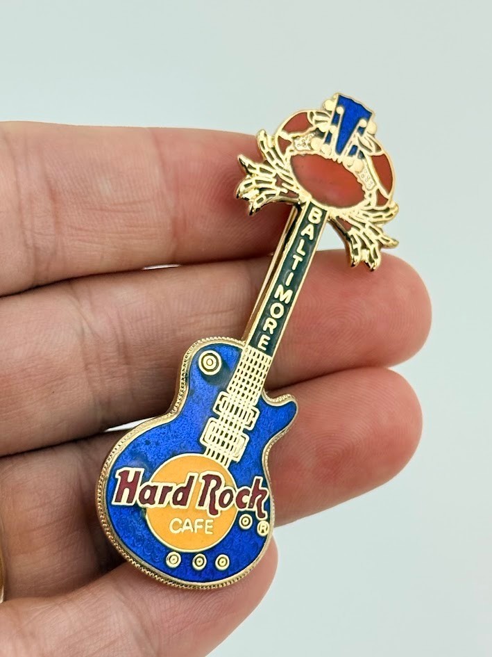 Vintage Hard Rock Cafe Baltimore Maryland Blue Crab Guitar Pin