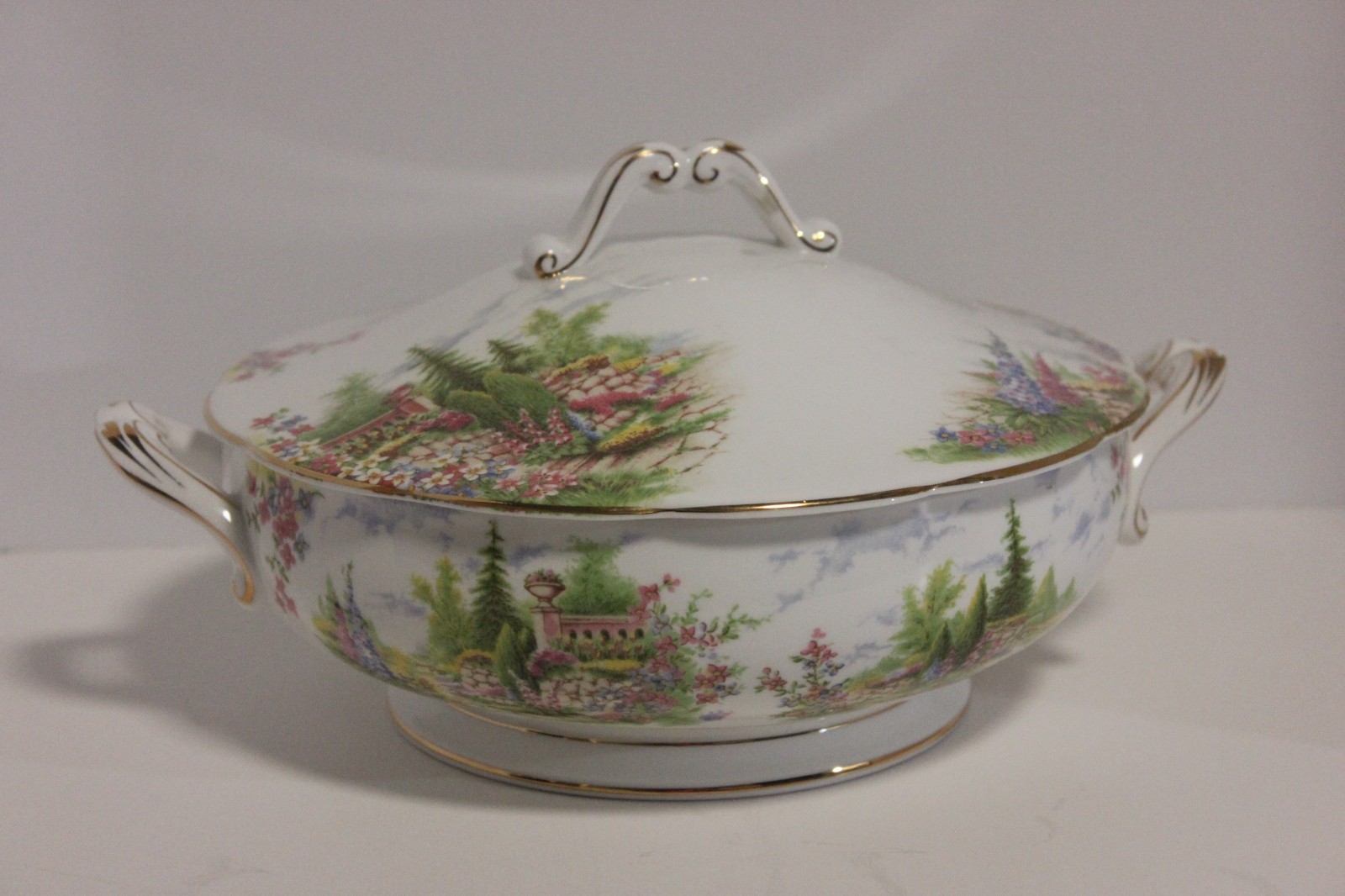 Rare Royal Albert Covered Round Vegetable Bowl, Kentish Rockery, HTF, Disc Rare Royal Albert Covered Round Vegetable Bowl, Kentish Rockery, HTF, Disc