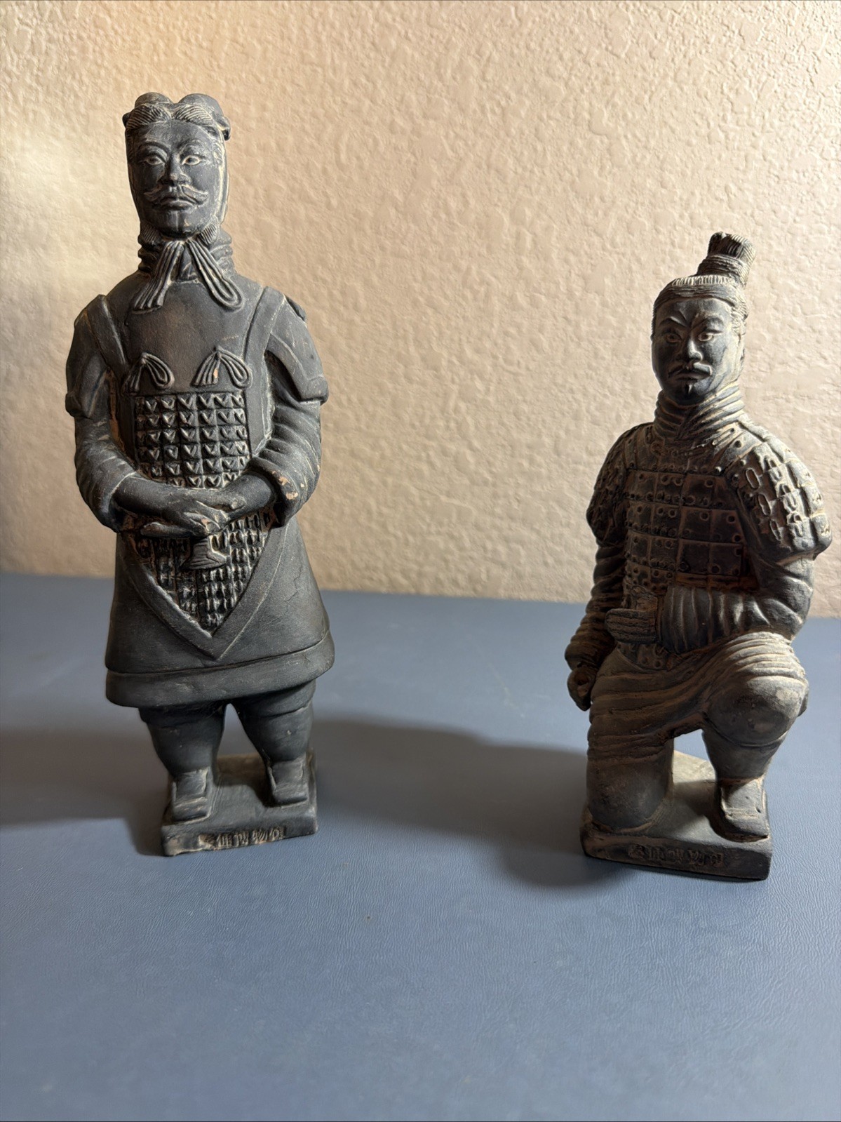 VTG Set of 2 Chinese Terracotta Pottery Qin Shi Huang Warrior Soldier Figurine