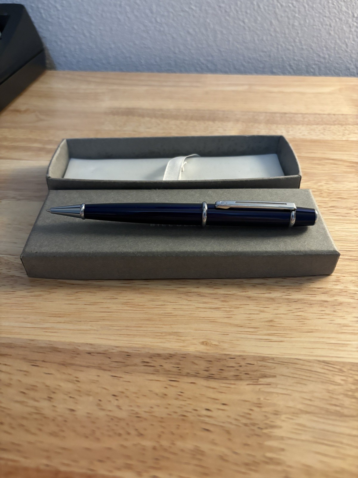Boxed Bill Blass  BALLPOINT PEN BLUE with CHROME TRIM
