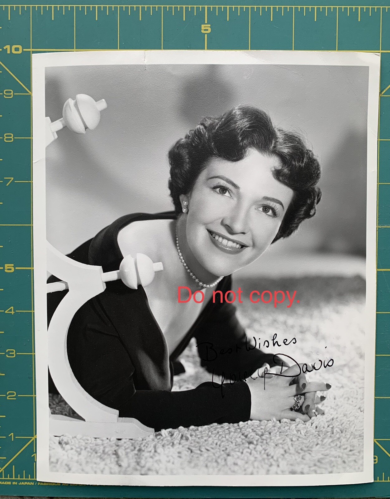 NANCY DAVIS REAGAN wife to Ronald Reagan AUTOGRAPHED 8x10 PHOTOGRAPH