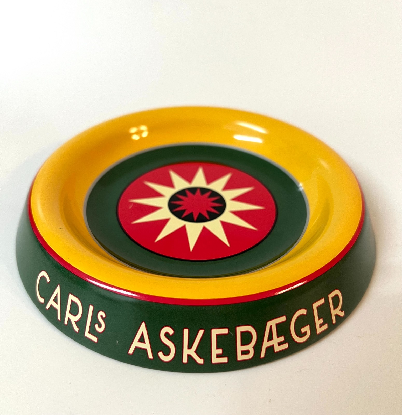 VTG Metal Ashtray Danish Brewery Carlsberg Bright Geometric Starburst Pattern