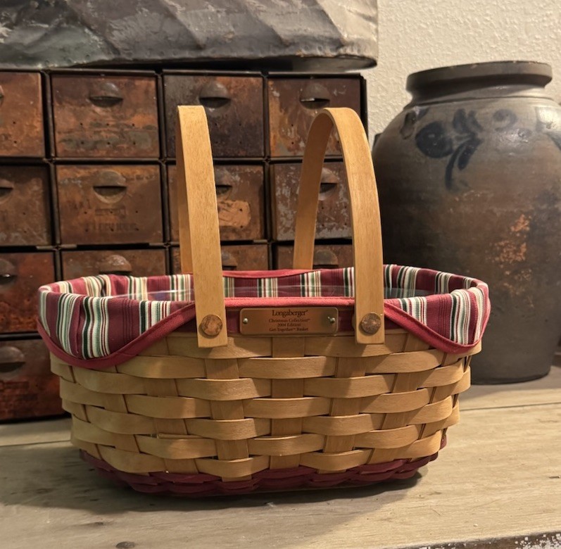 Longaberger 2004 CHRISTMAS  BASKET PLASTIC & Cloth Liner Protector GET TOGETHER