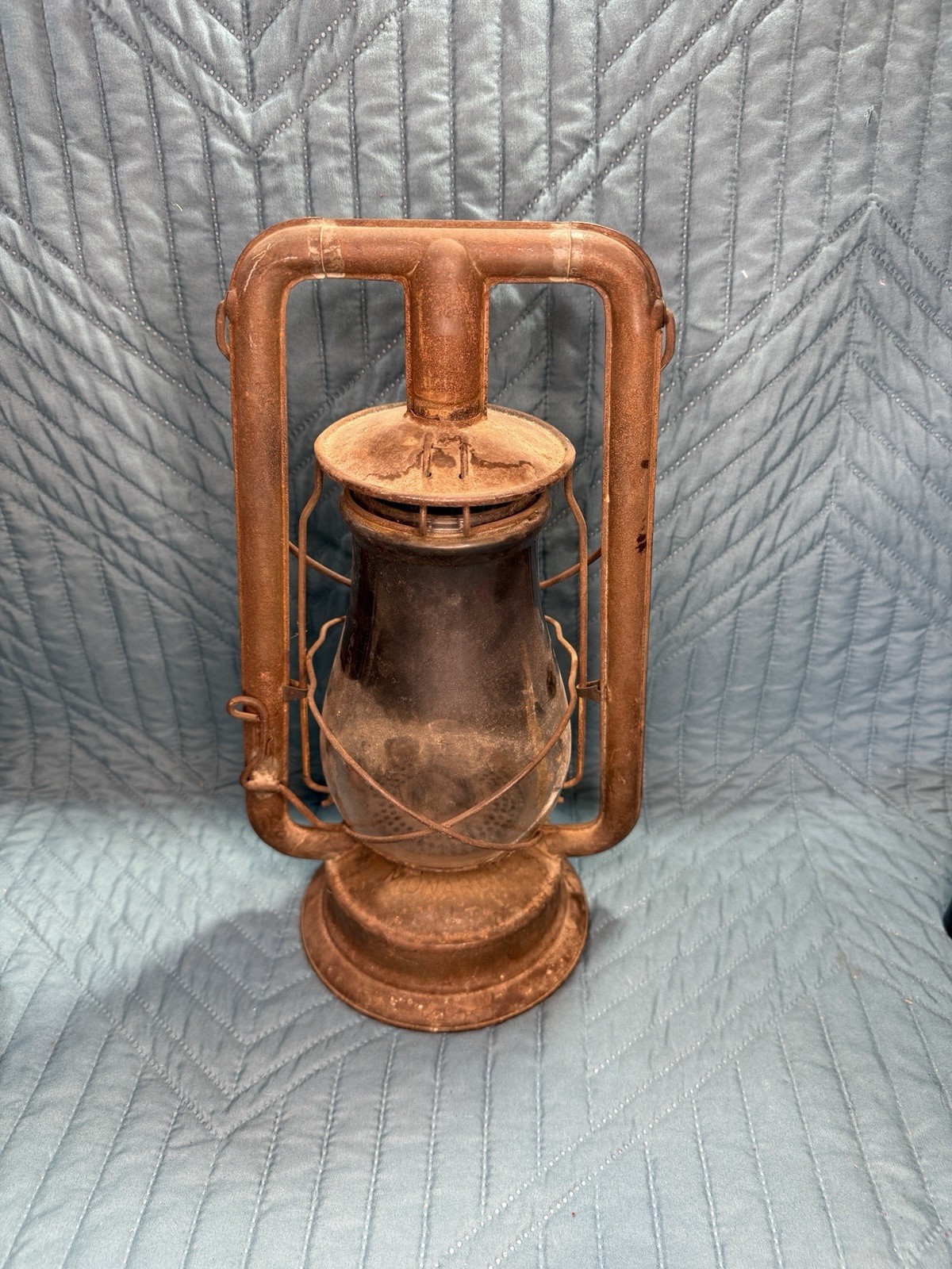 Vintage Dietz Monarch Kerosene Oil Hurricane Lantern Glass Globe