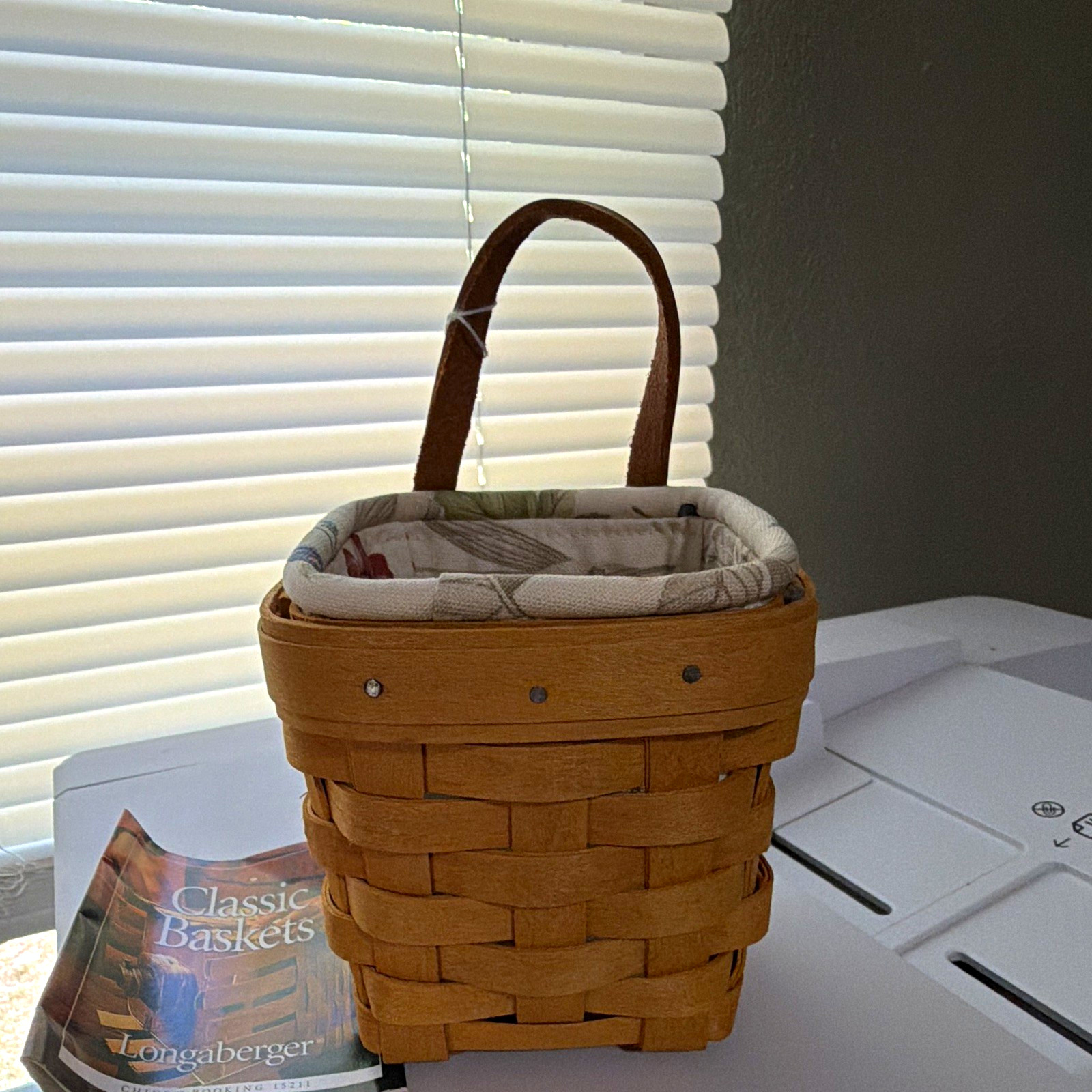 Longaberger 1999 Small Square Woven Storage Basket w/ Handle & Floral Liner