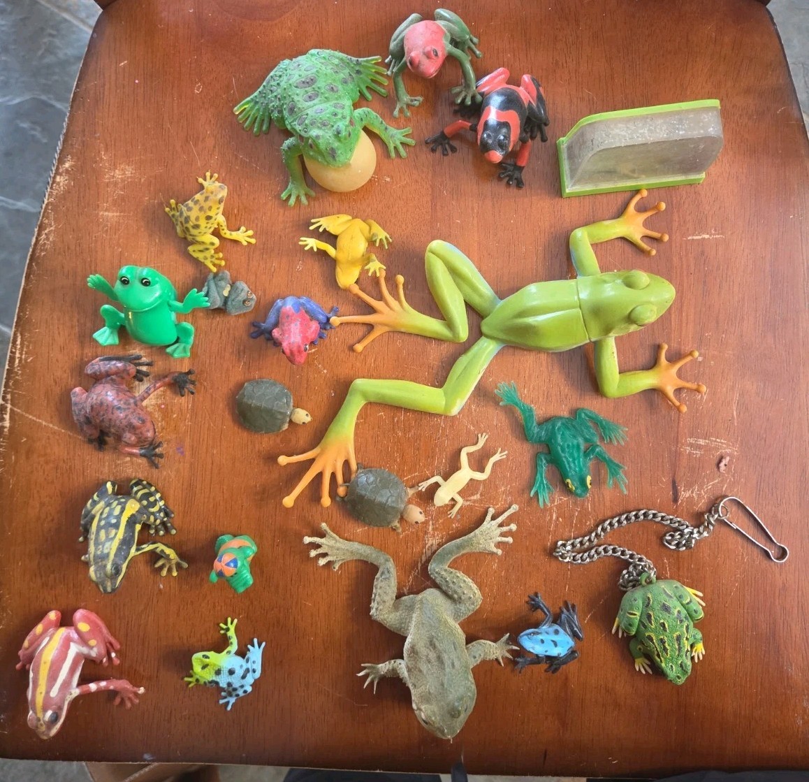 Vintage Frog Figurine Collection Lot Rubber Plastic Frogs Toads 90s Collectible
