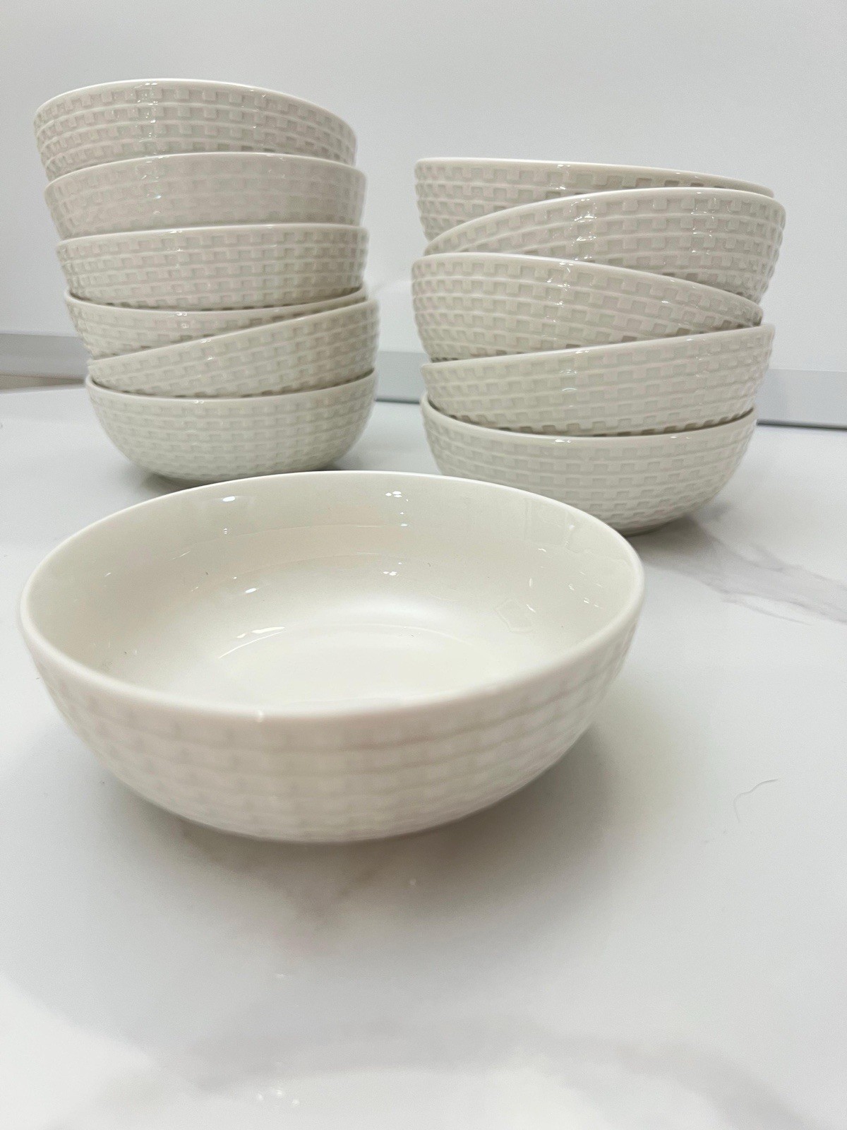 Set Of 12 United Airlines White Polaris Class Small Bowl 4.75” Fruit Bowl BS002R
