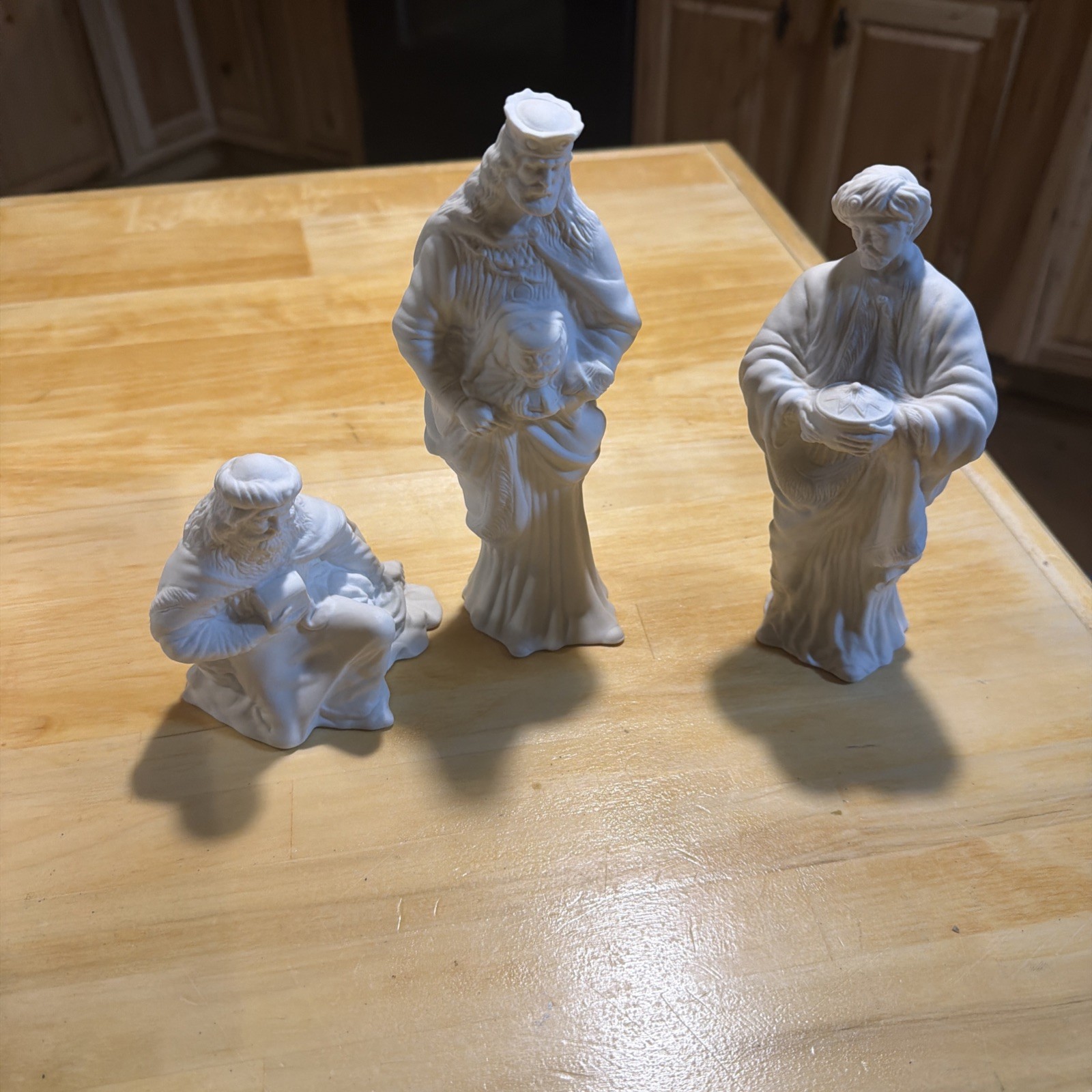 Boehm The First Noel Nativity White Figurines 3 Kings Wise Men in Original Box