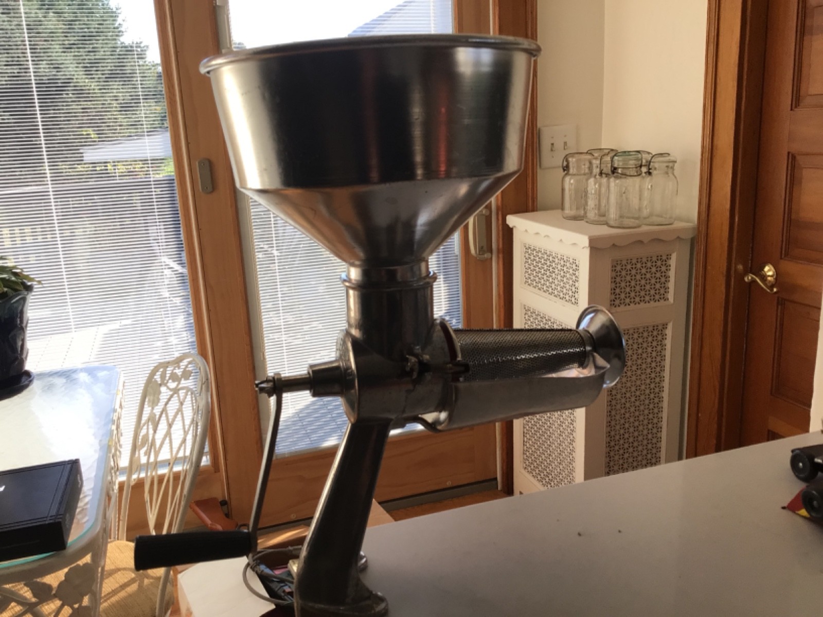 Vintage SQUEEZO Strainer, model 400-TS  w/Manual