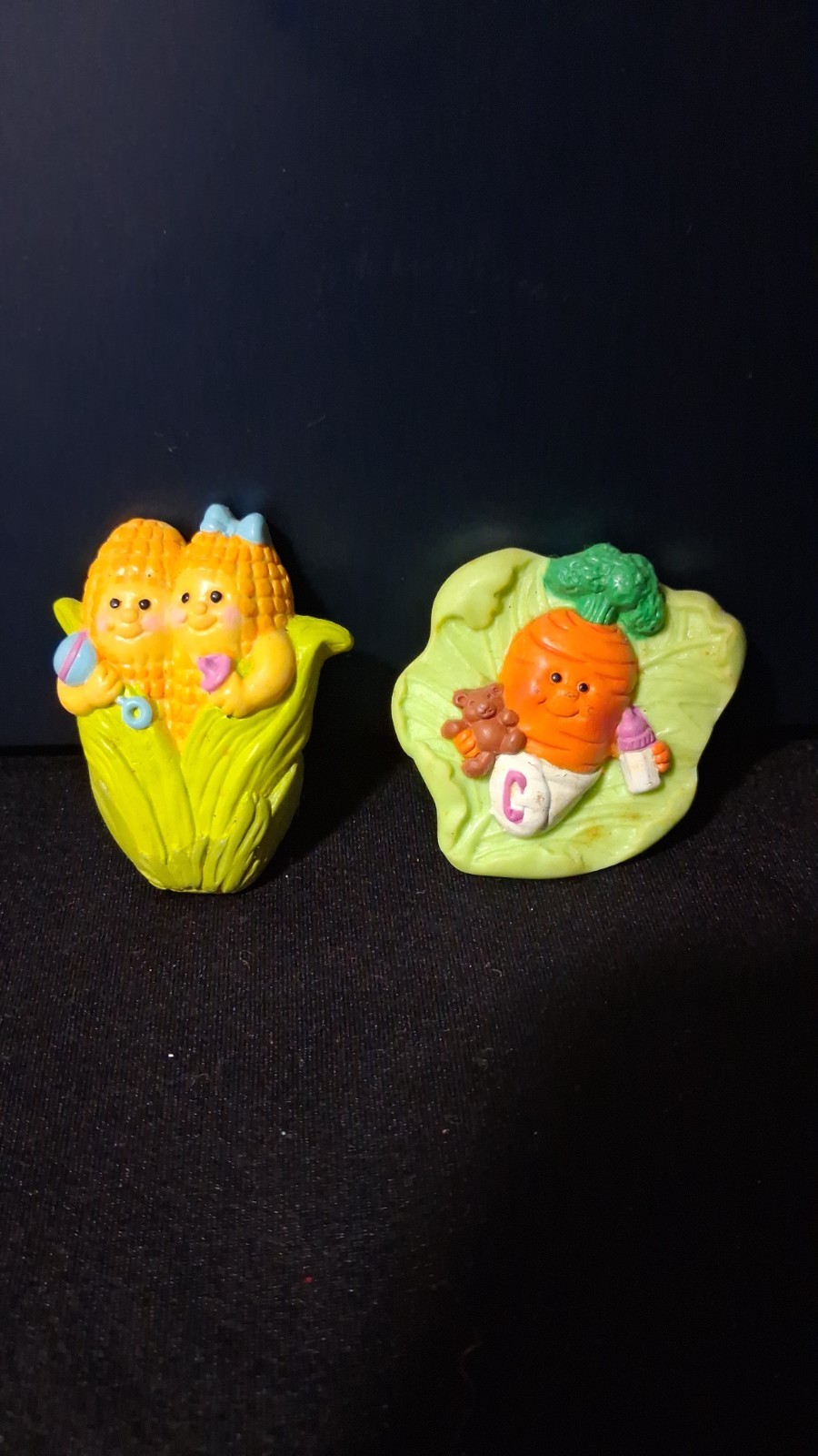 Vintage Avon Baby double ears of corn and Baby carrot wearing diaper 1980\'s magn