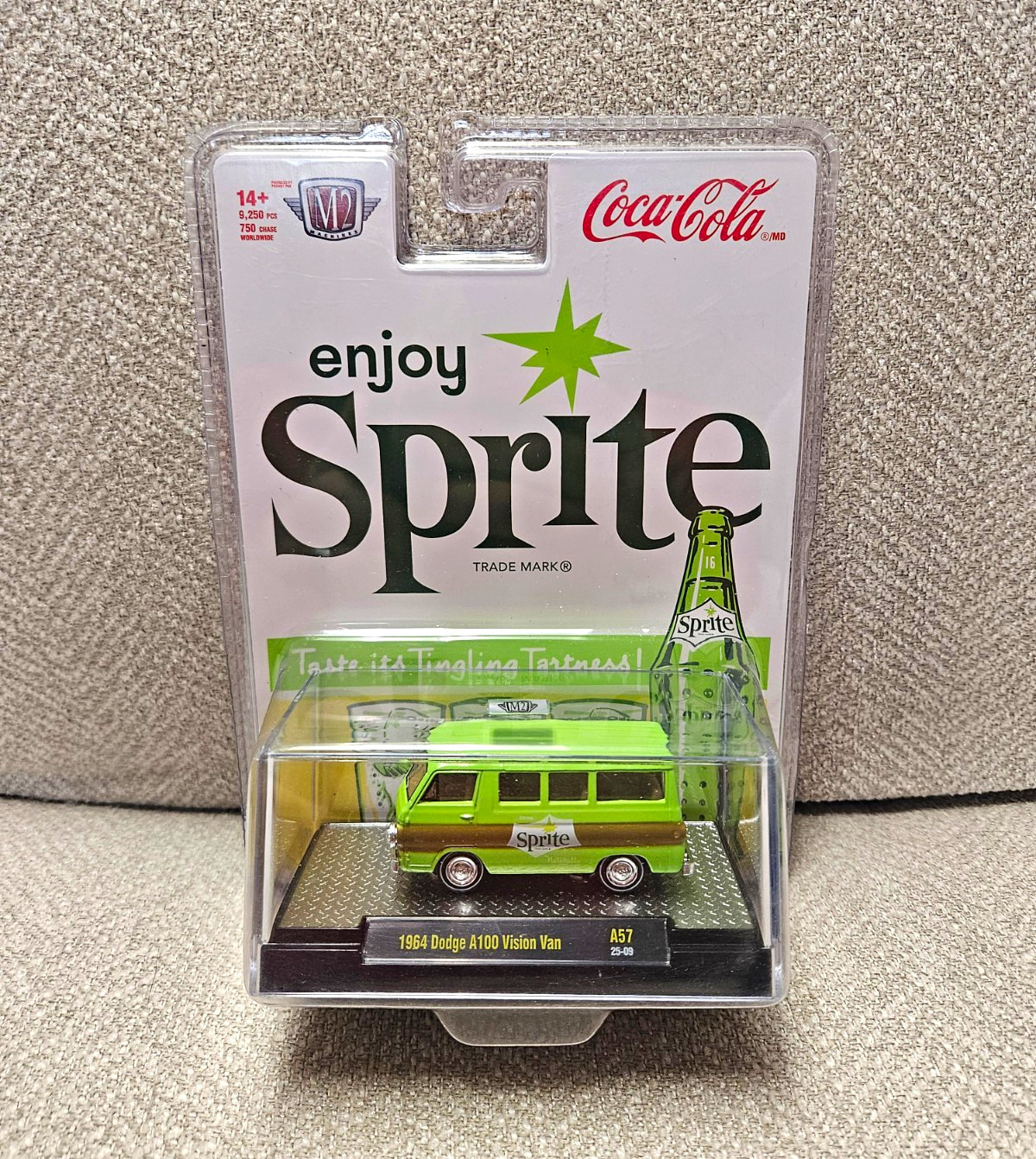 M2 Enjoy Sprite 1964 Dodge A100 Vision Van Release A57 1:64 Diecast