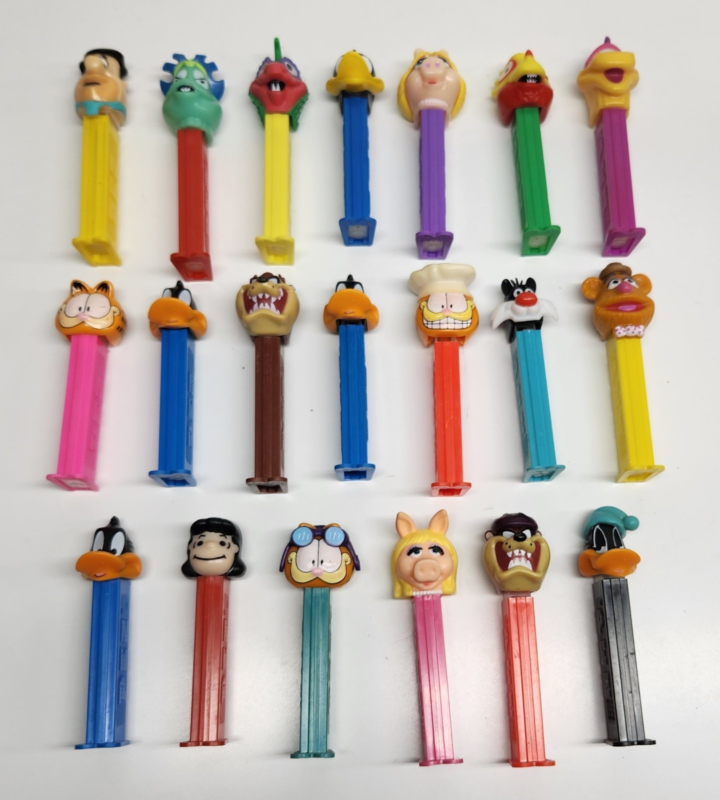Vintage 1990's Pez Dispenser Lot Oof 20  Muppets Looney Tunes Garfield Etc