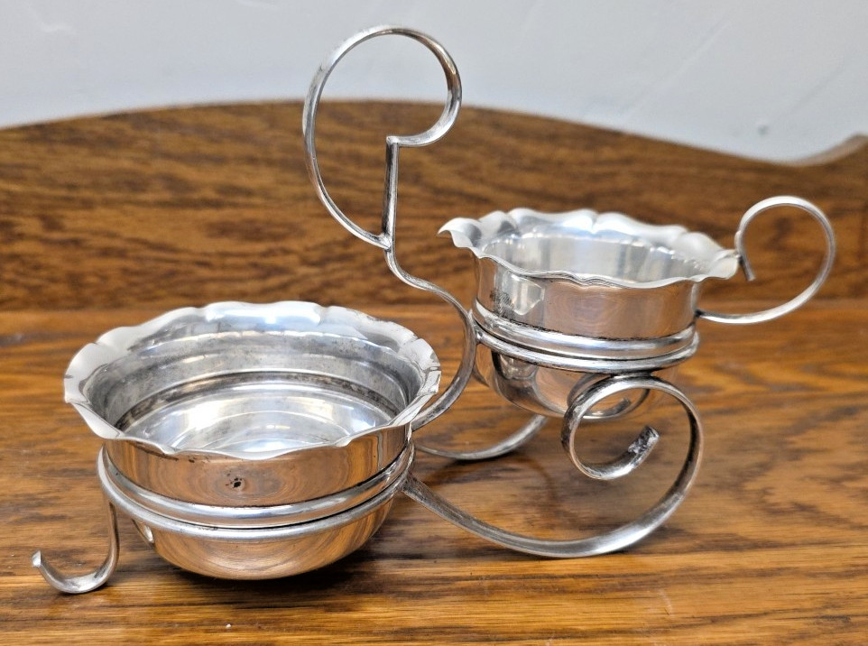 Antique VTG Cheltenham and Company Sheffield England Silverplate Condiment Set