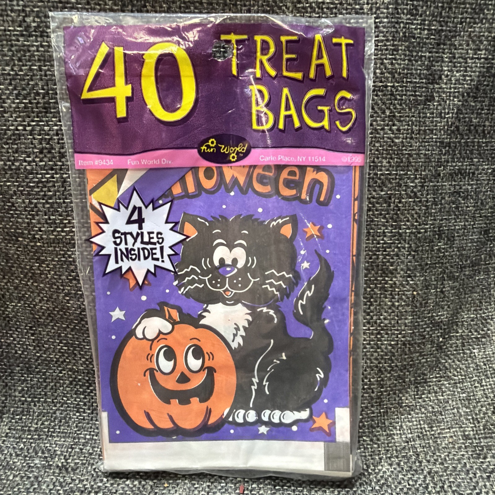 Vintage Fun World Halloween Trick Or Treat Bags 40 Count JOL Cat Spider NOS 1995