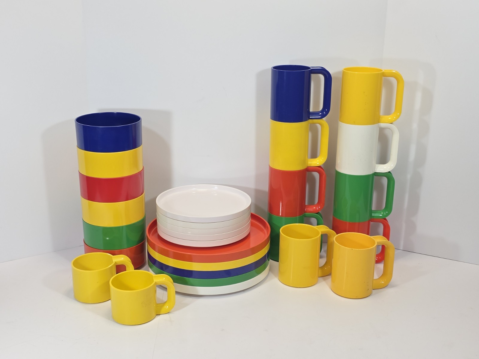 Vintage Heller Design By Massimo Vignelli Set Of 28 Melamine Plates Cups Bowls