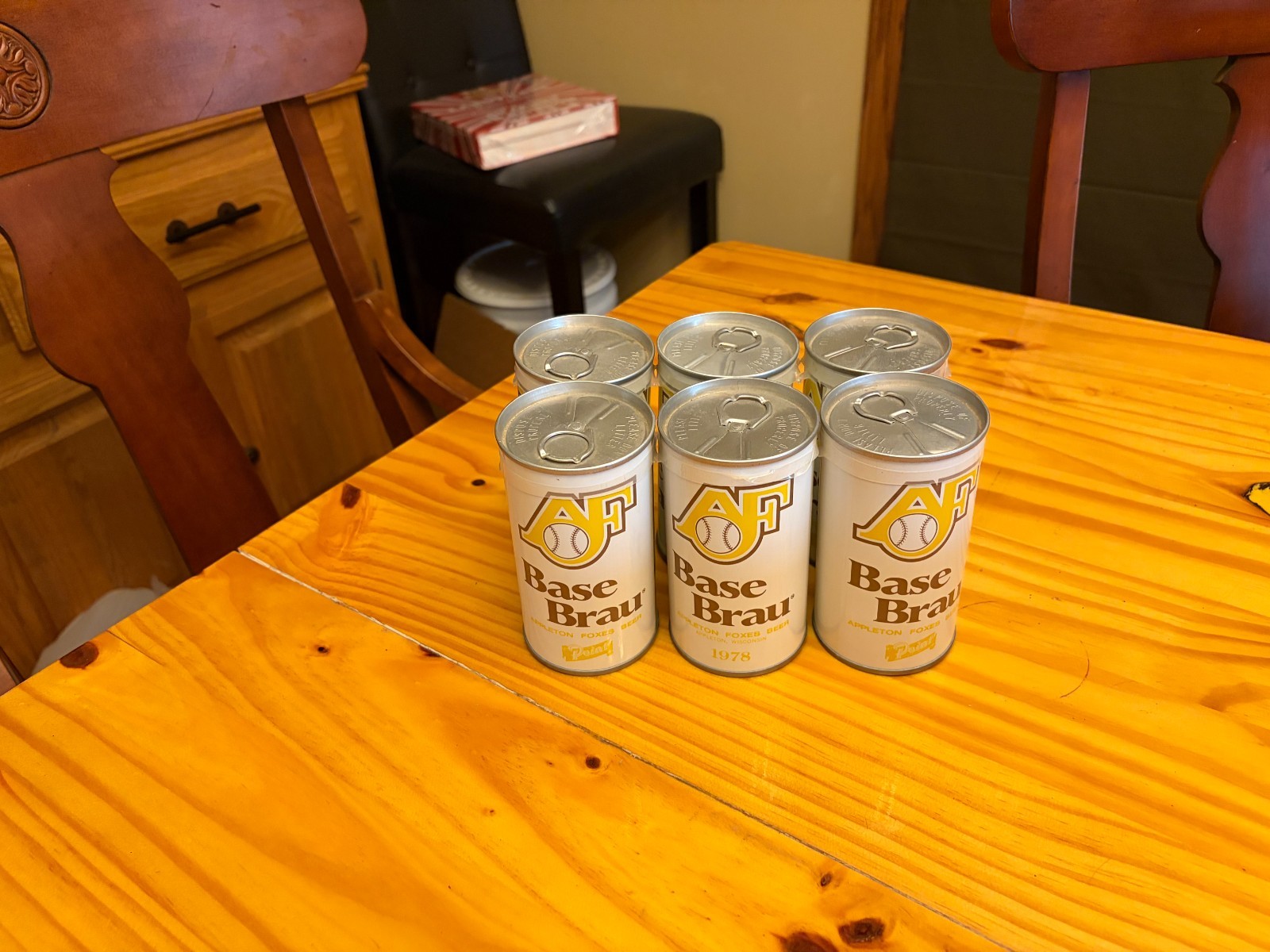 rare 6 pack of mint condition VINTAGE tab cans..never filled