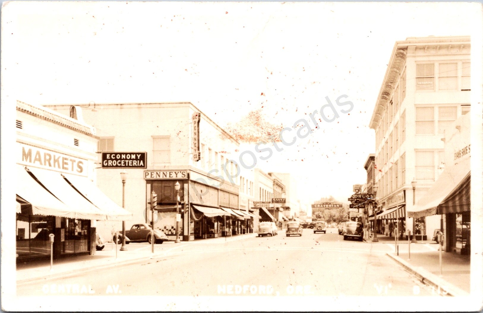 K13/ Medford Oregon RPPC Postcard c1940s Central Avenue Stores  409