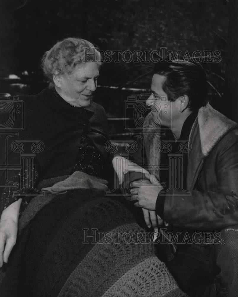 1951 Press Photo Ethel Barrymore and Glenn Ford in 