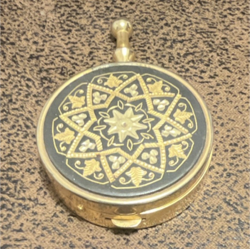 Authentic vintage mid-century Toledo Damascene portable pocket ashtray 