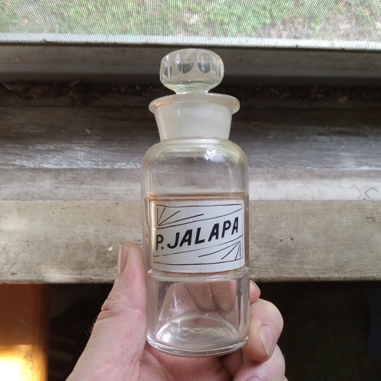 1880s P.JALAPA LABEL UNDER GLASS APOTHECARY STOPPER DRUGSTORE MEDICINE BOTTLE
