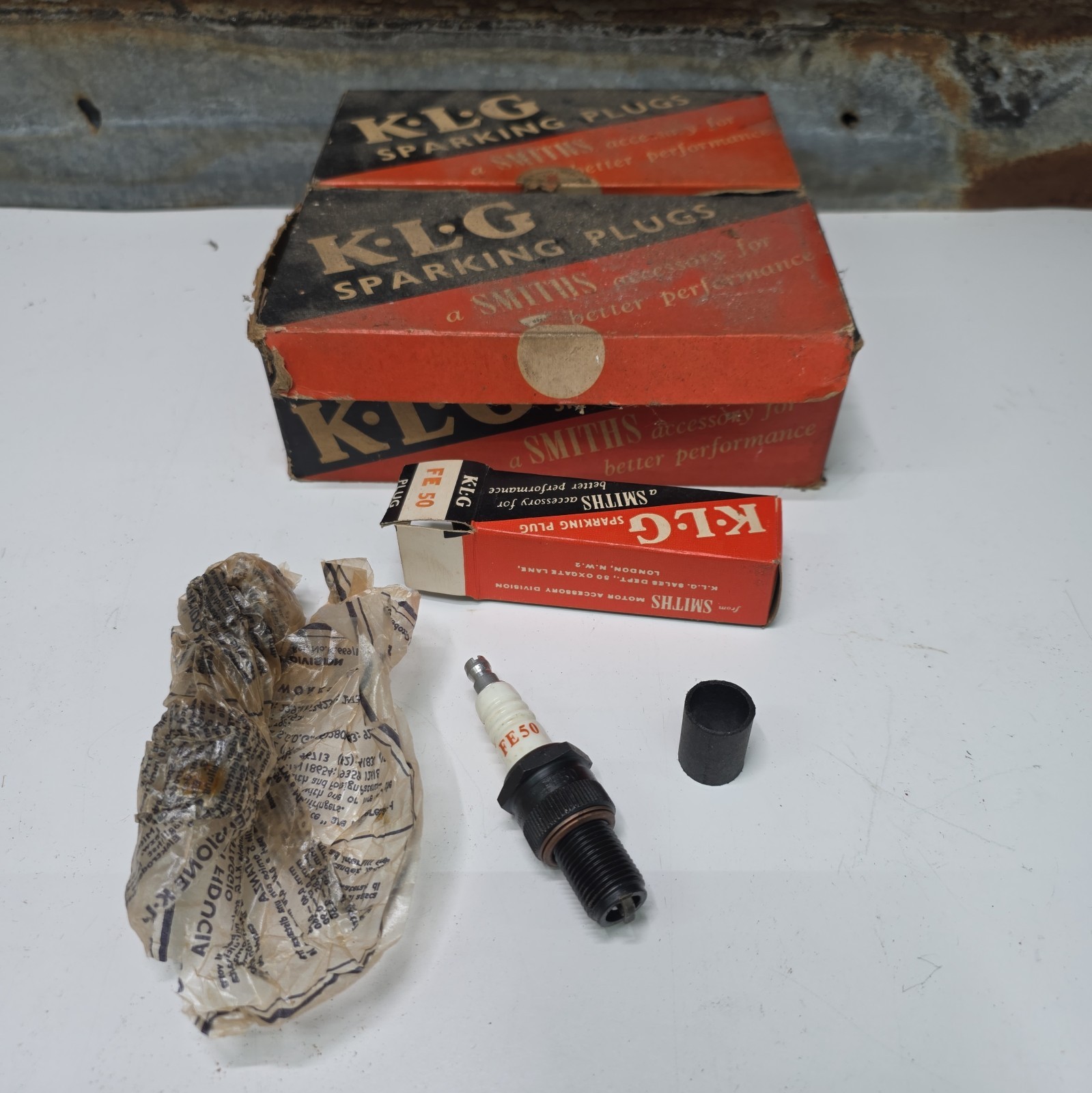 22x NOS KLG Spark Plugs FE-50 and Boxes Norton Jaguar