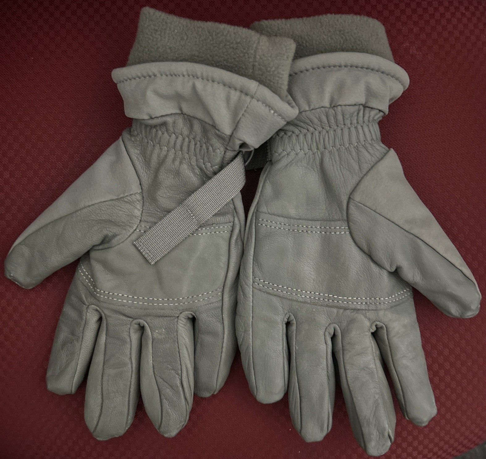 NEW USGI UNISEX INTERMEDIATE COLD/WET WEATHER GLOVES FOLIAGE GREEN, LARGE