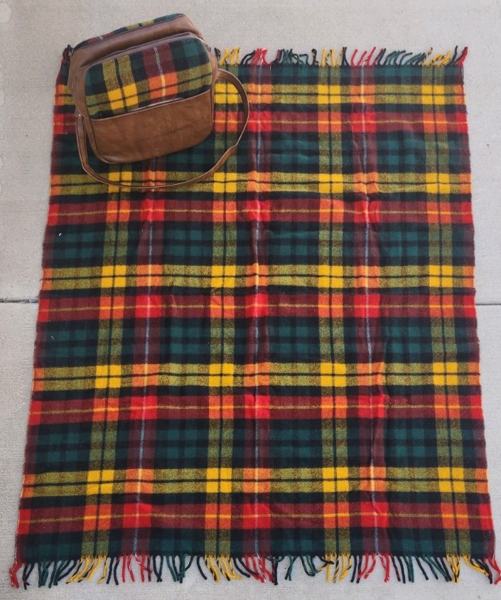 Vtg Rainbow Plaid Stadium Blanket &Matching Faux Leather  Carrying Bag MCM Retro