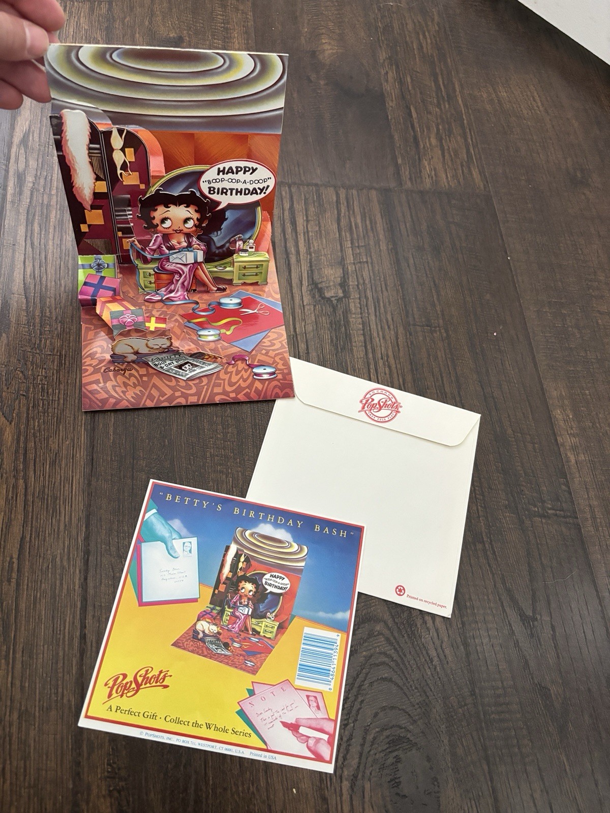 RARE VTG 1985 BETTY BOOP 3-D BIRTHDAY CARD BETTY\'S BIRTHDAY BASH POP SHOTS