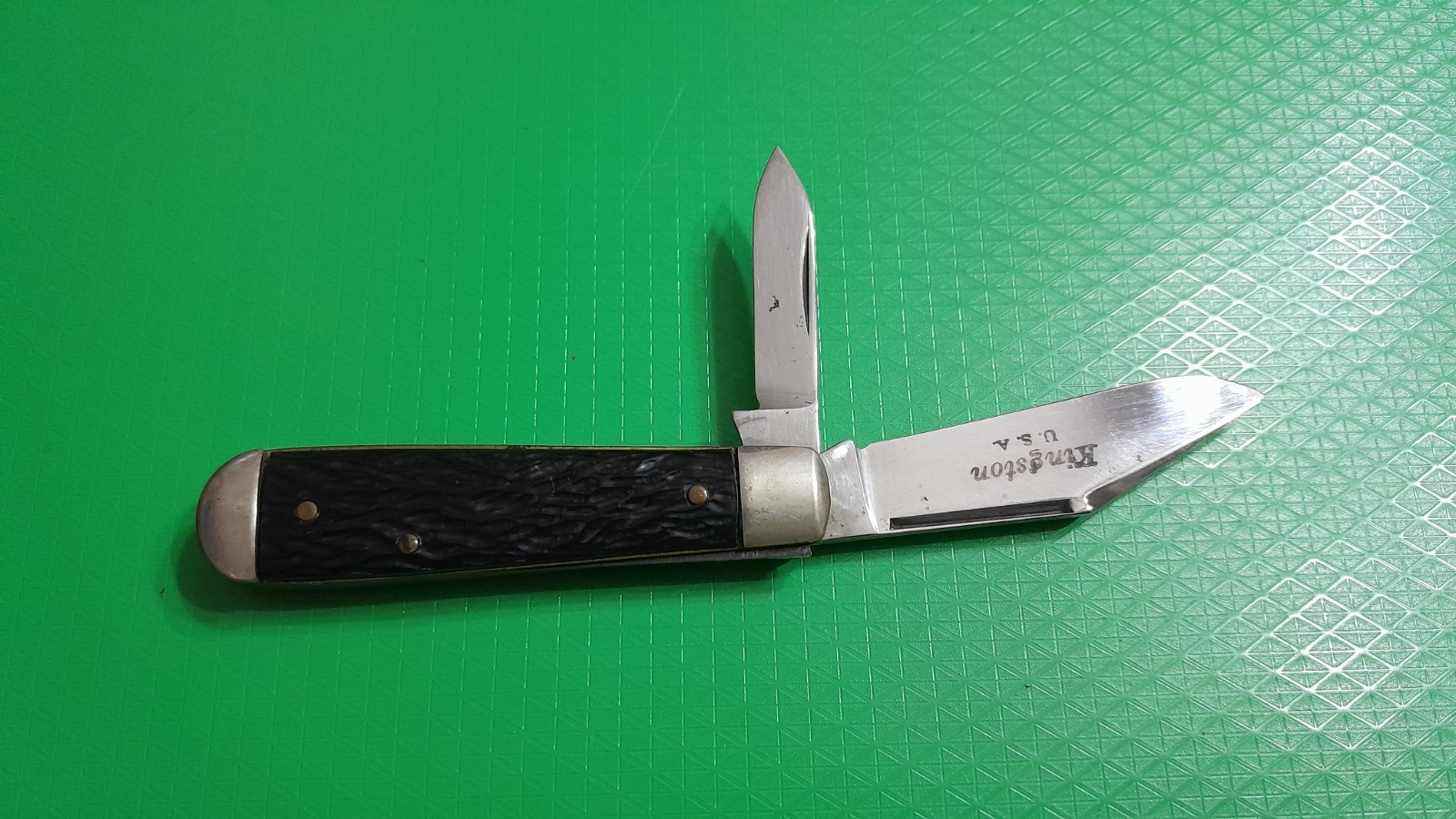 Vintage Two Blade Kingston USA Folding Jack Knife Jigged Black Composite Handles