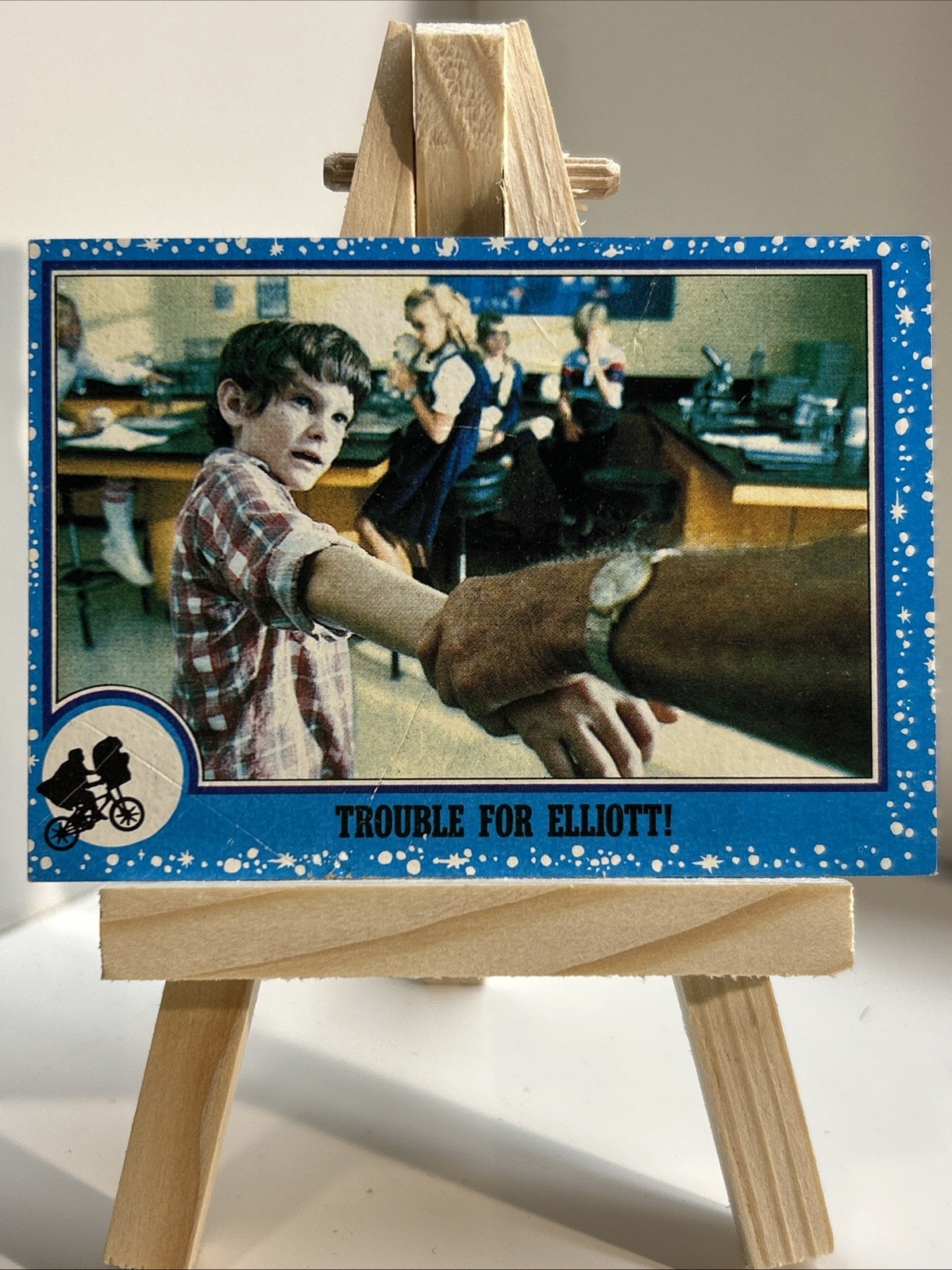1982 Topps E.T. The Extraterrestrial #33 Trouble for Elliott